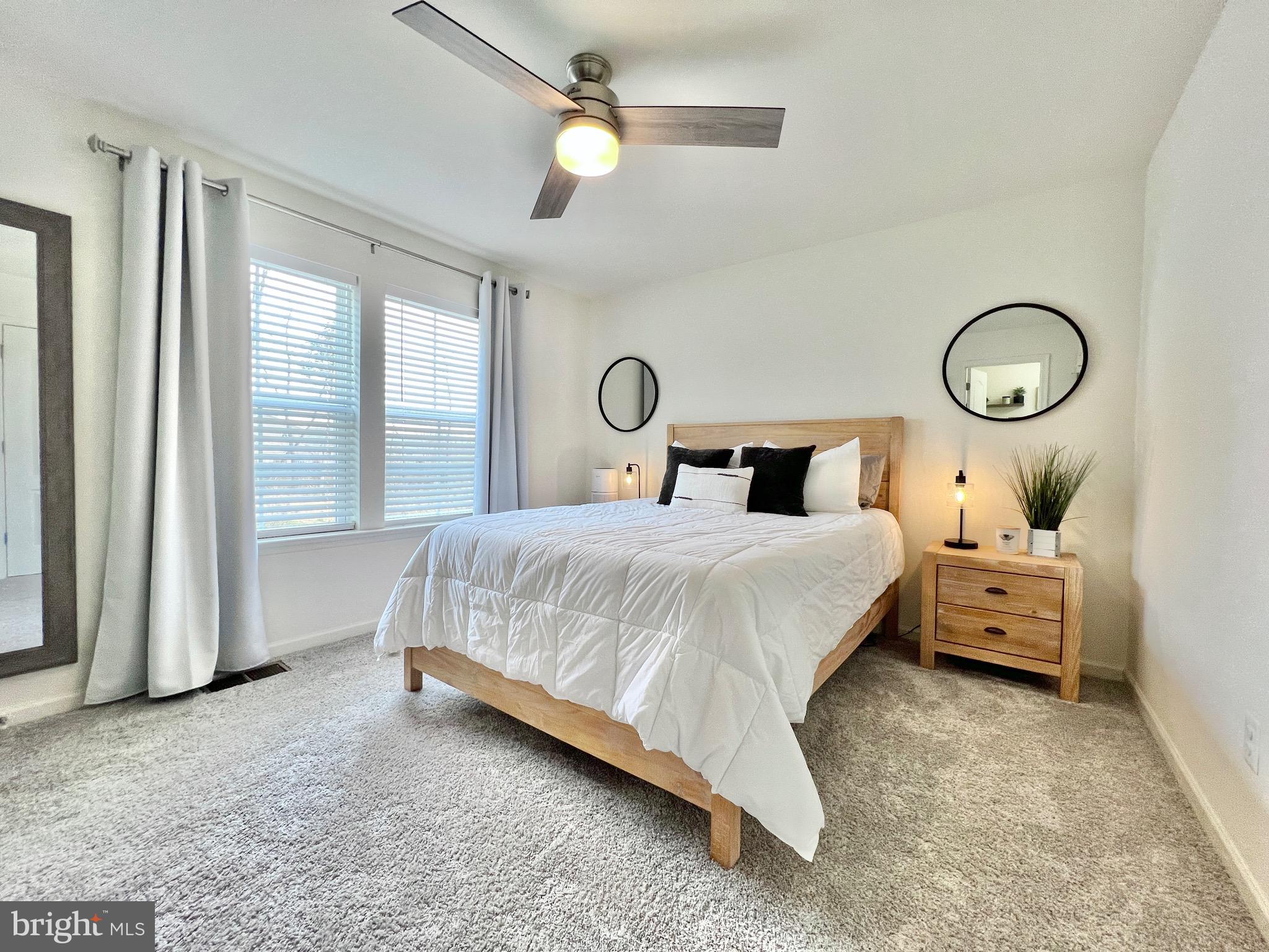 WHISPERING PINES - Residential