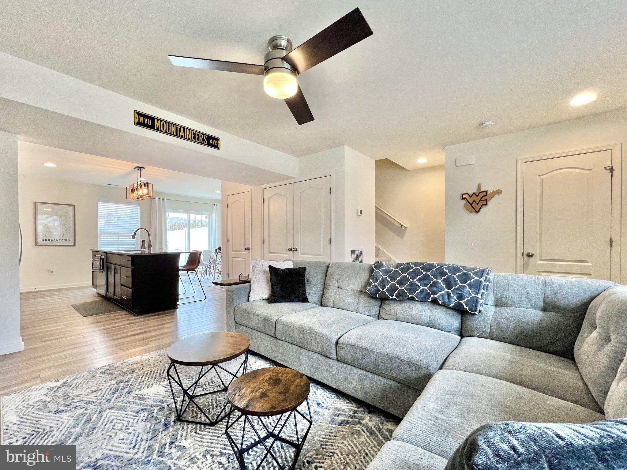 WHISPERING PINES - Residential