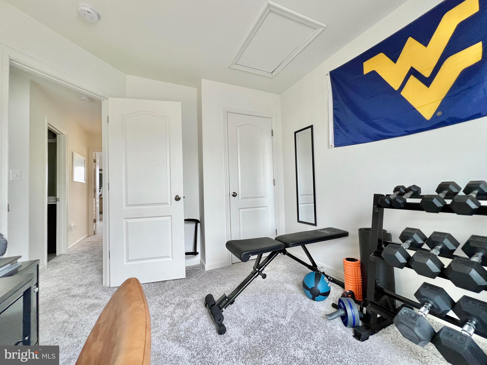 WHISPERING PINES - Residential