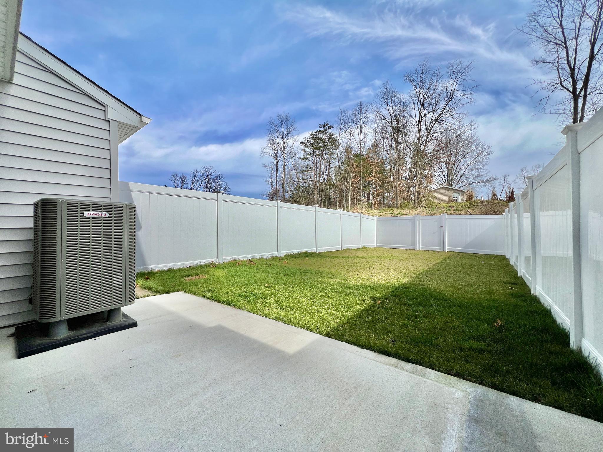 WHISPERING PINES - Residential