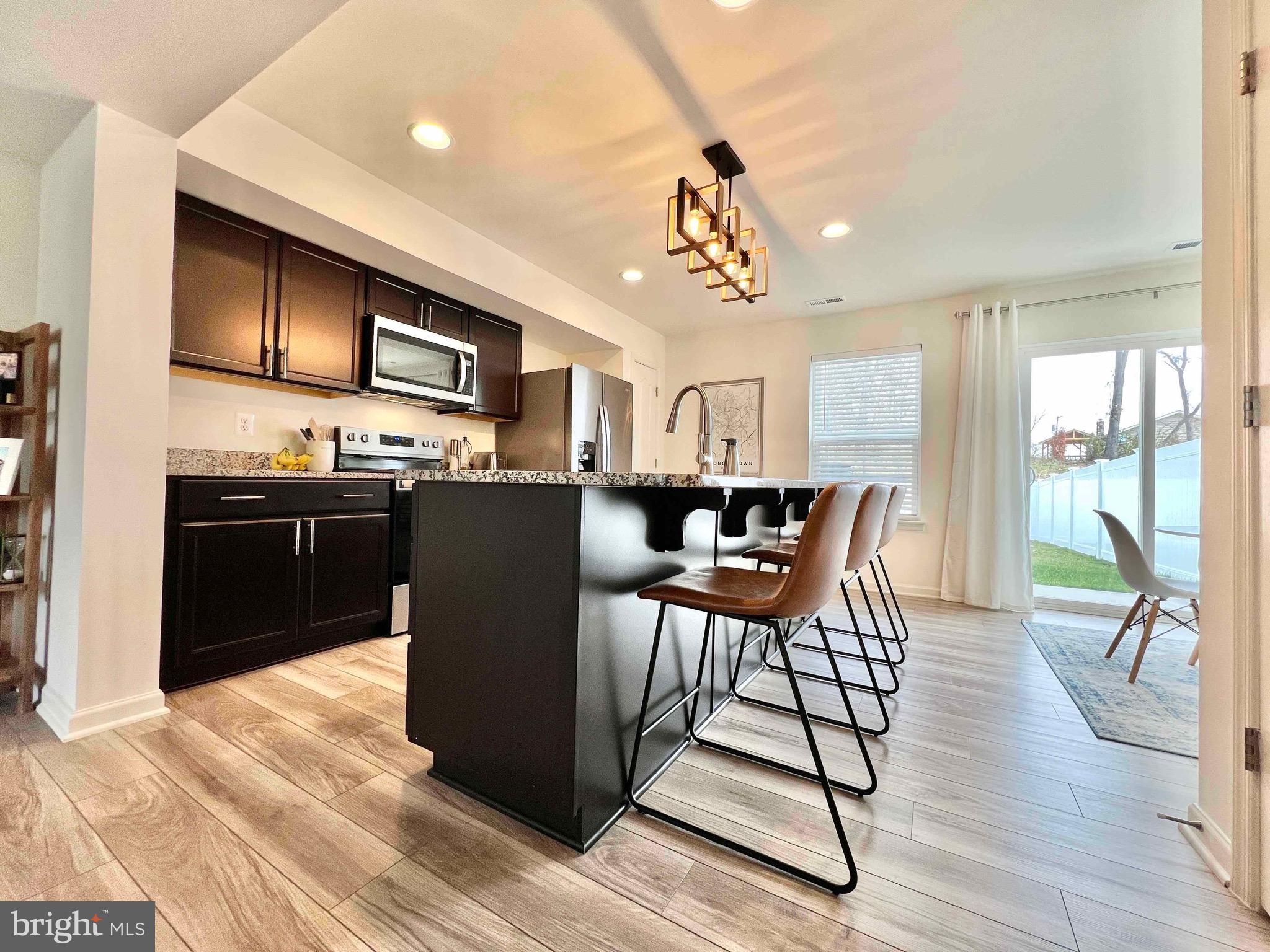 WHISPERING PINES - Residential