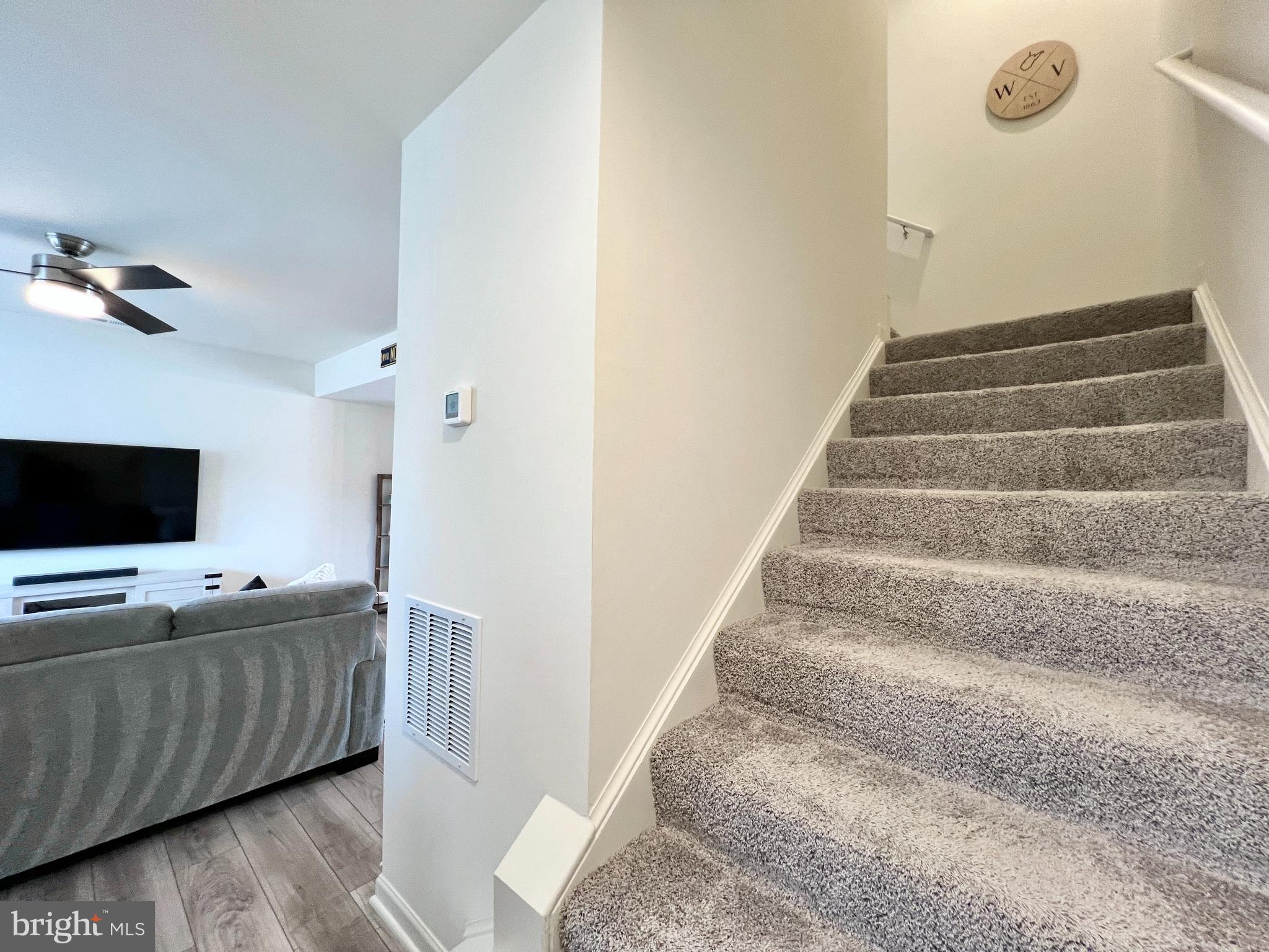 WHISPERING PINES - Residential