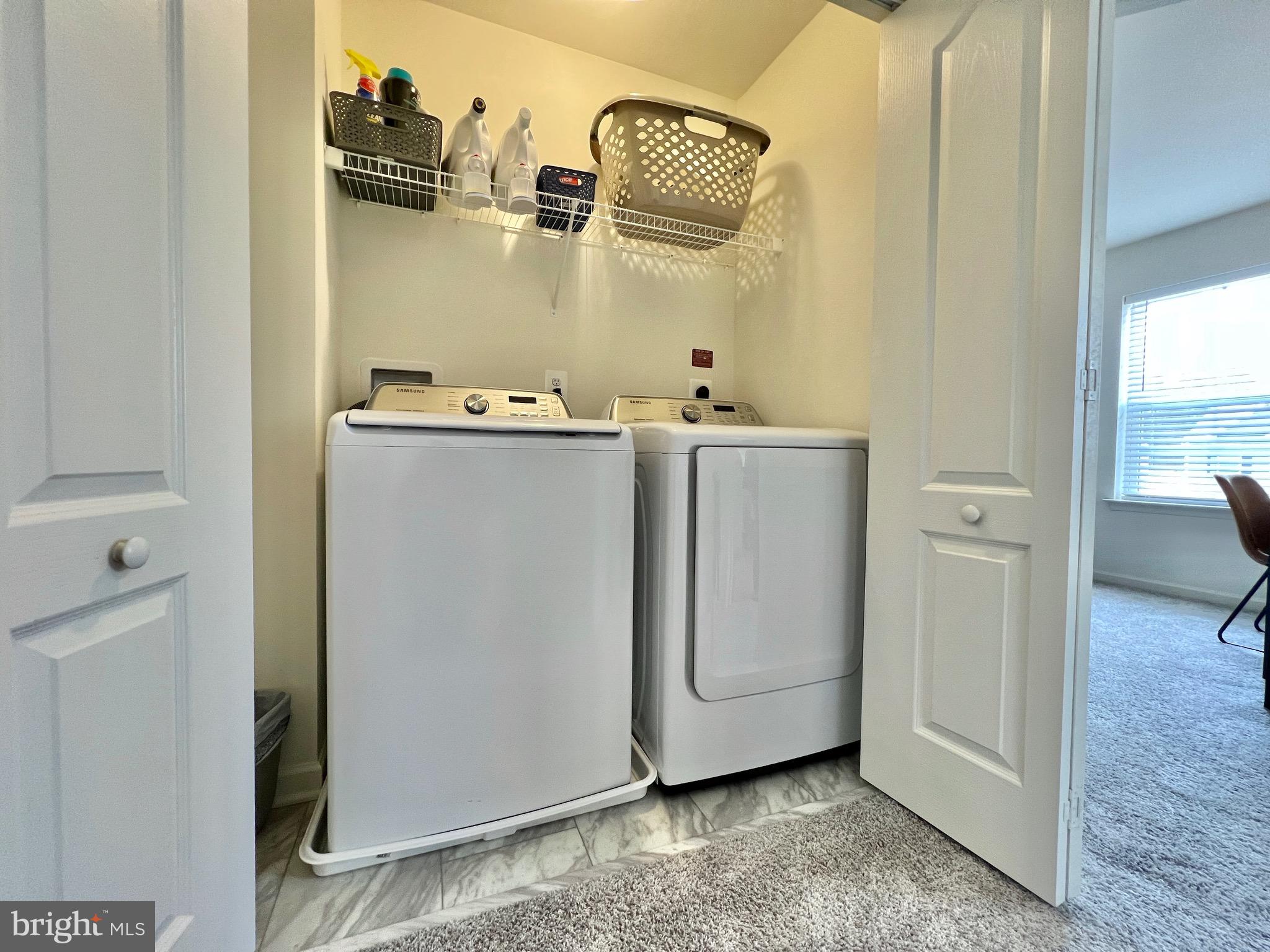 WHISPERING PINES - Residential