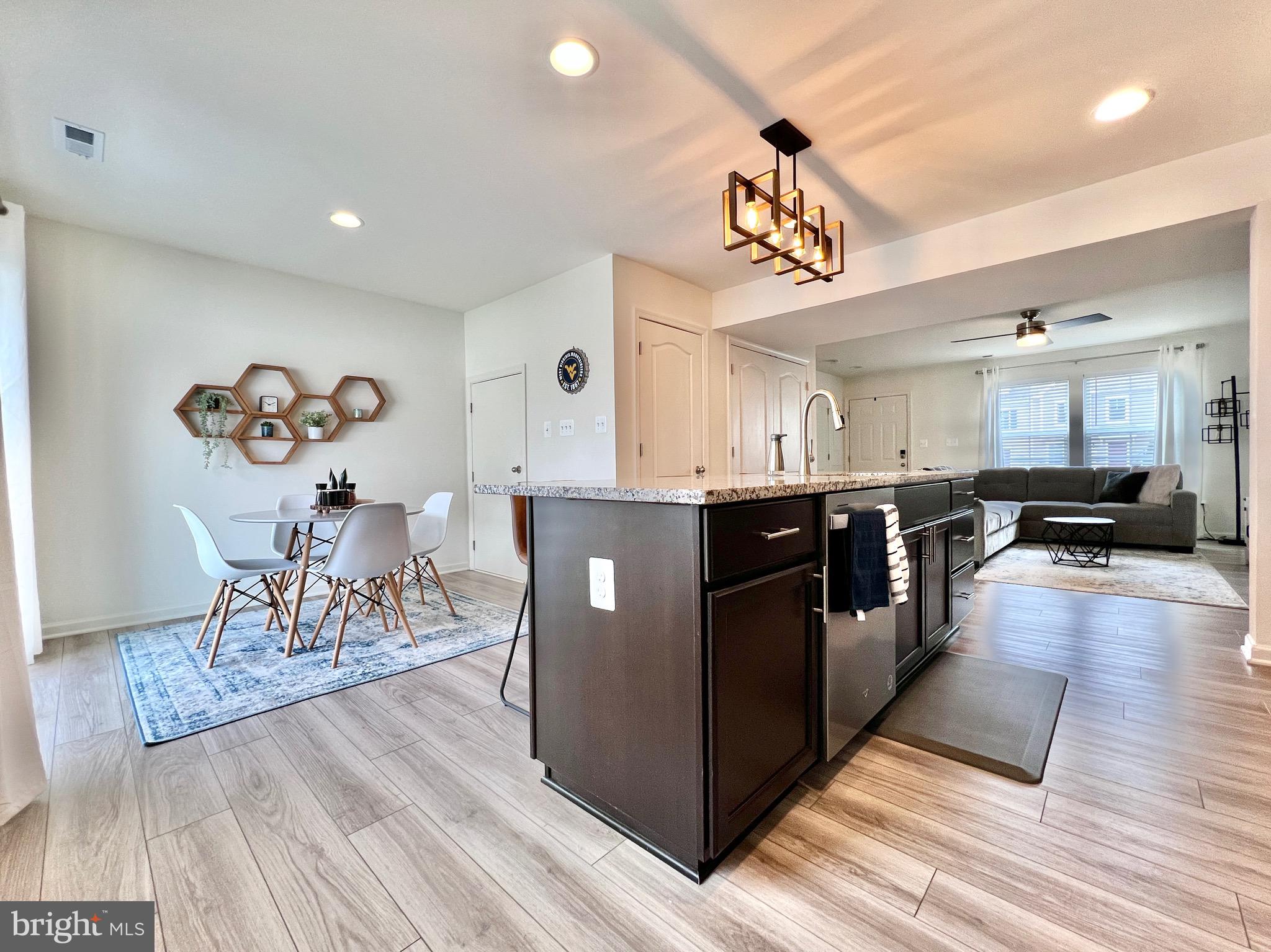 WHISPERING PINES - Residential