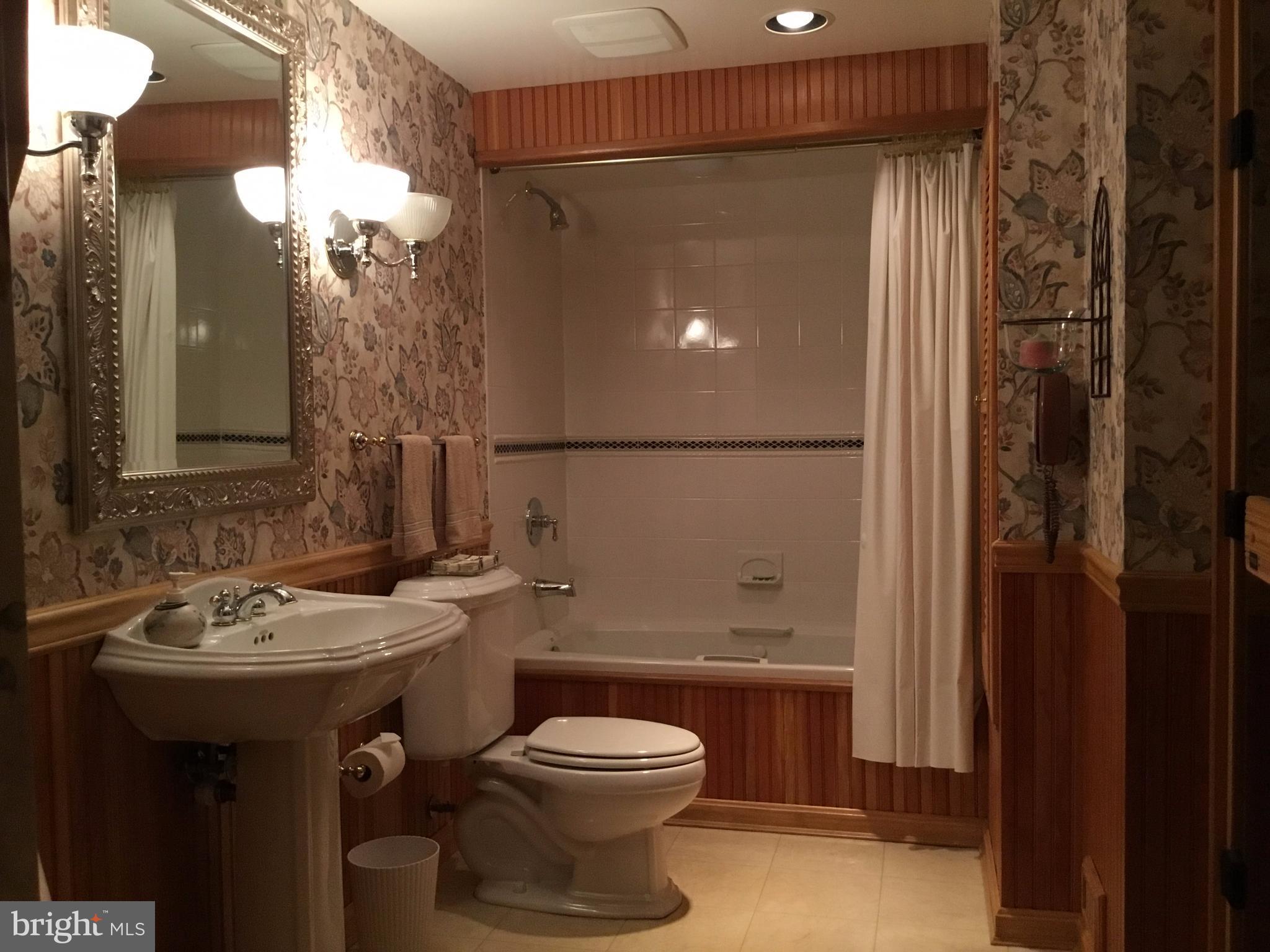 BRITTINGHAM - Residential