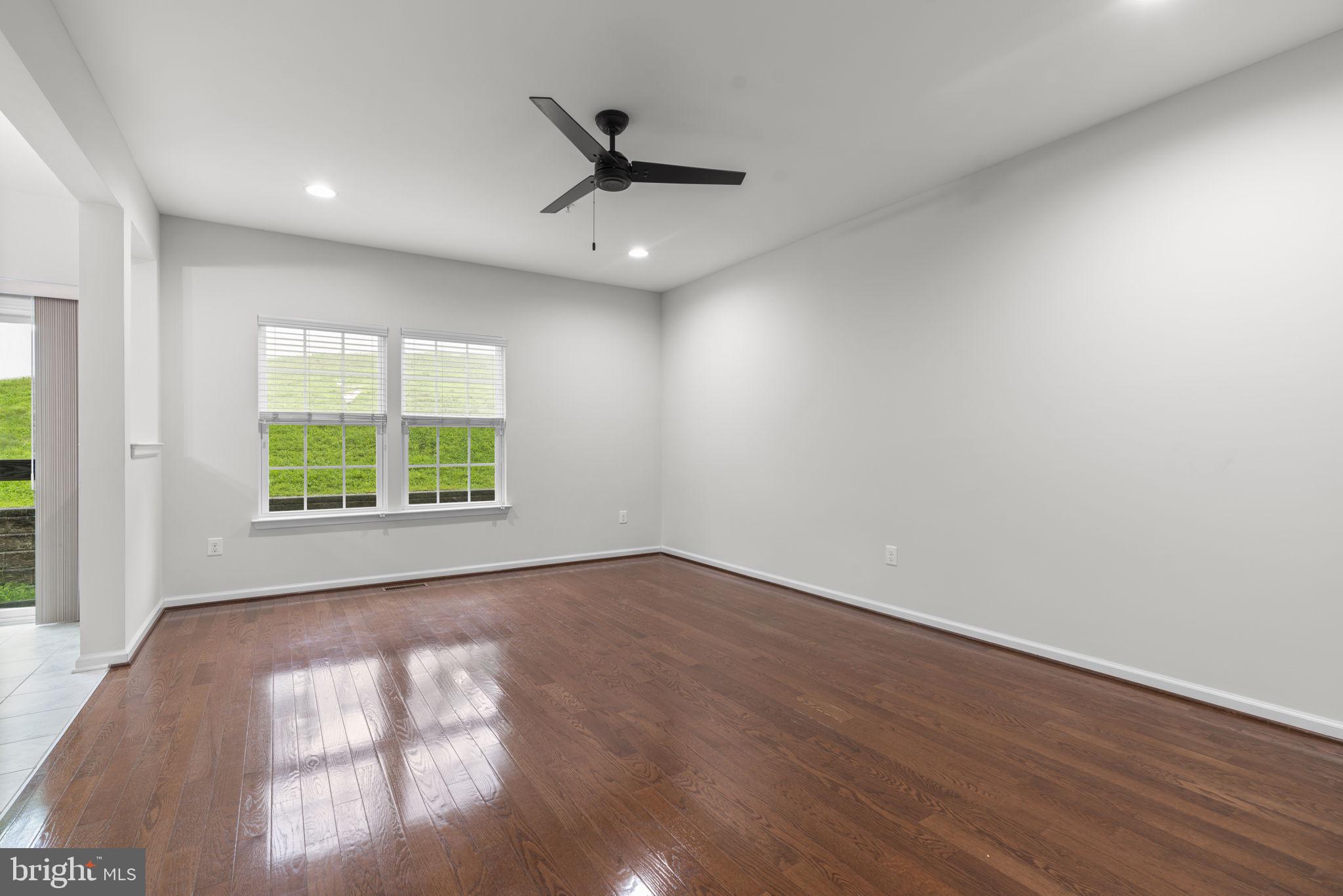 4986 WINDPOWER WAY