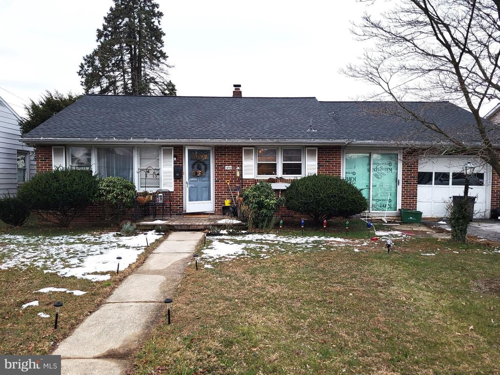 Photo of 302 Diller Road, HANOVER, PA 17331 (MLS # PAYK2095314)