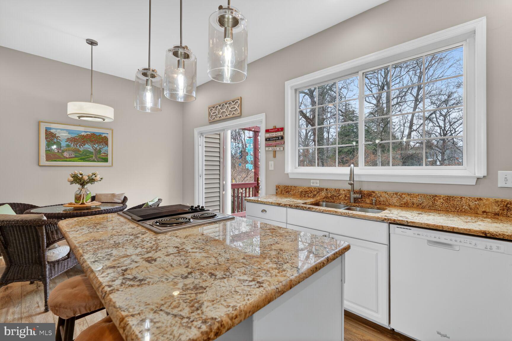 KINGSTOWNE - Residential