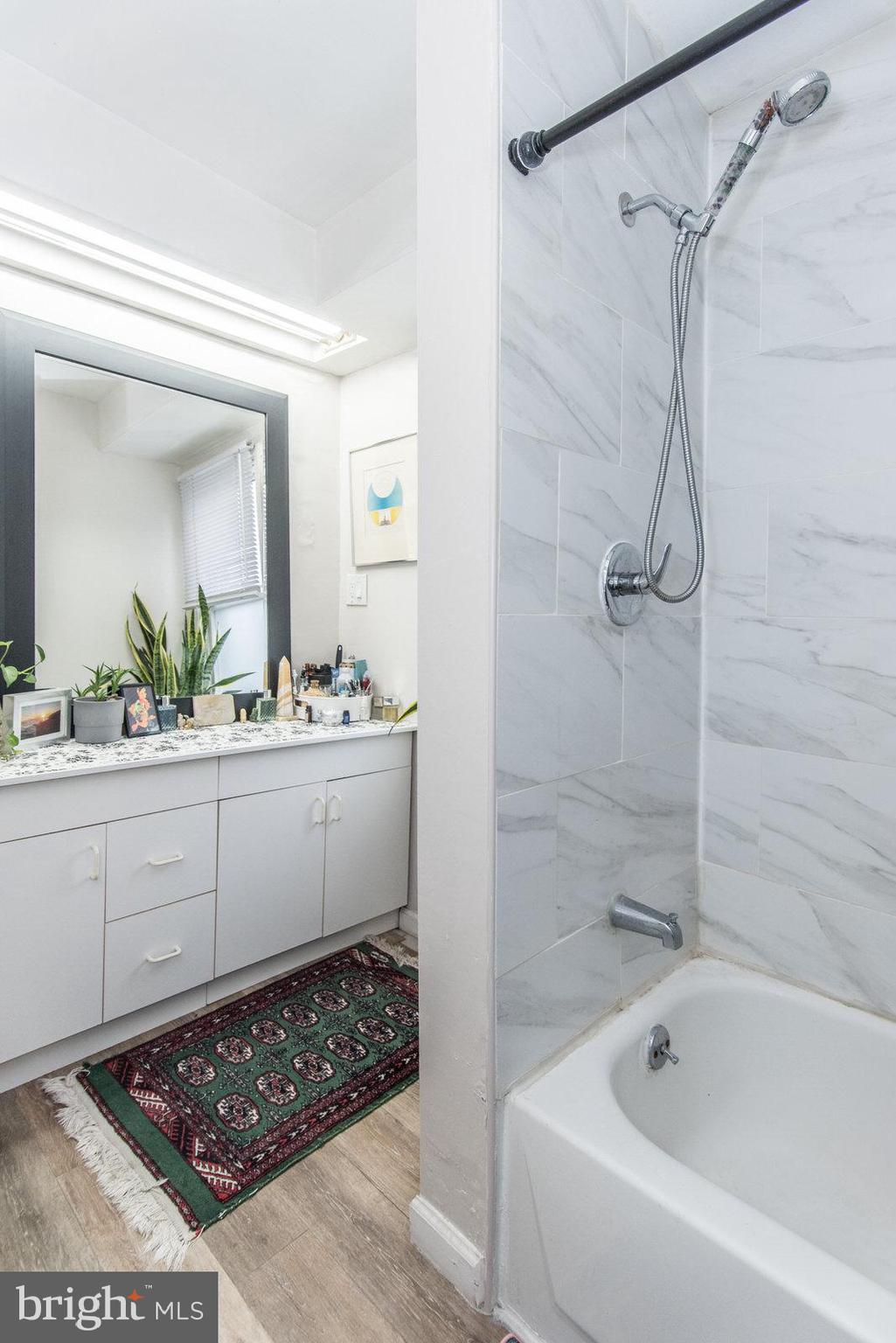 BRIDESBURG - Residential