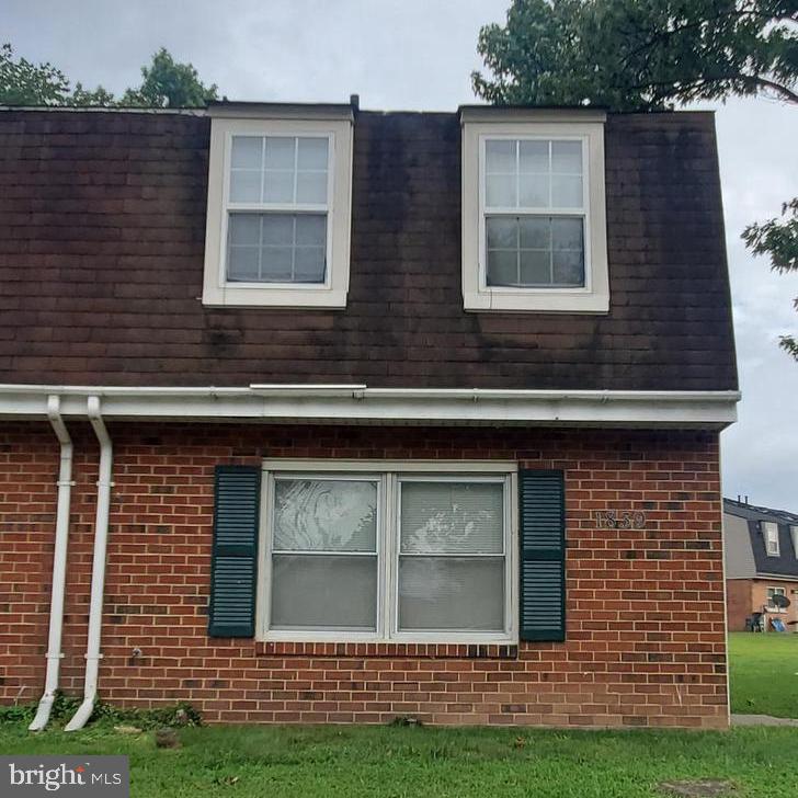 As-Is: this spacious and charming 3 bed 1 bath home is ready for your TLC. Bright spaces, welcome you, a fences yard and additional open community space. Nearby Elementary, Middle and High schools. Route 32 and Md 295 are close by for convenient commuting.
