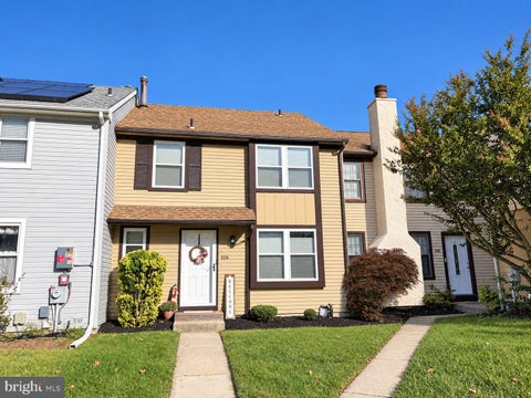 Townhouse For Rent - 504 Magnolia Court<br/> MARLTON, NJ 08053