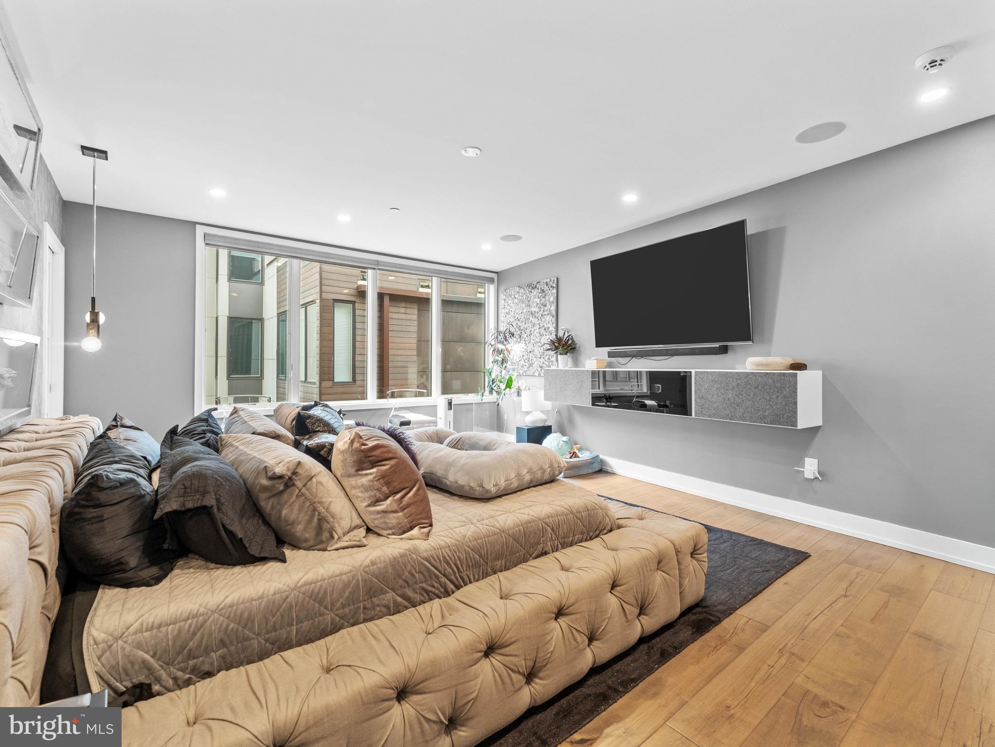 LIBERTY ESTATES - Residential