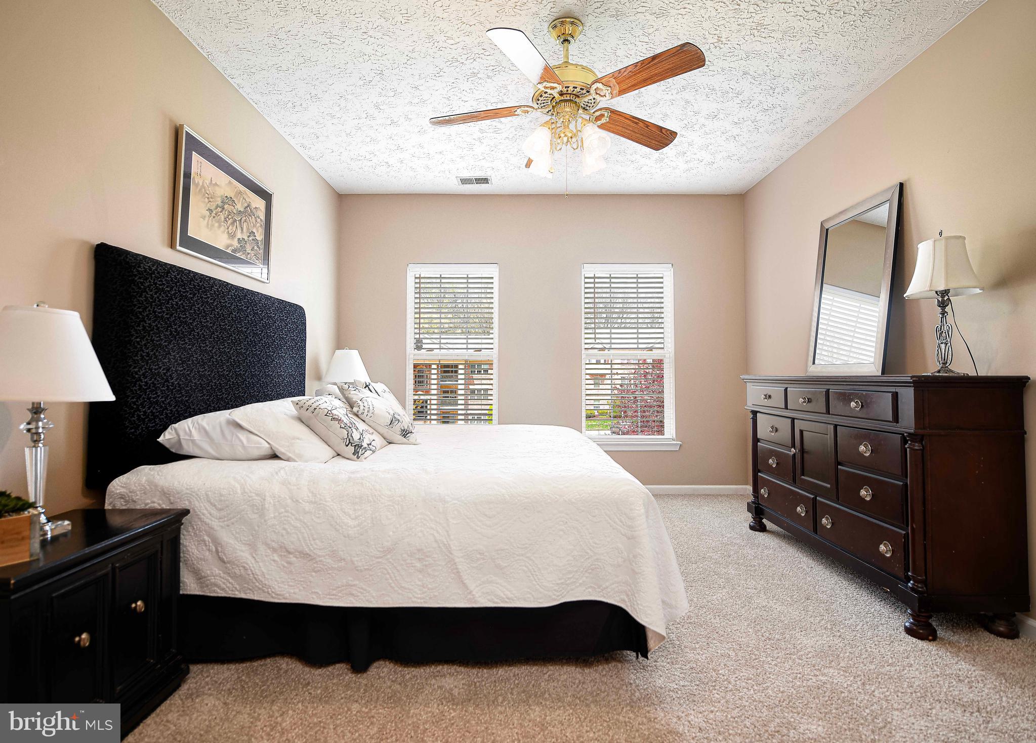 THE COURTYARDS AT POND - Residential