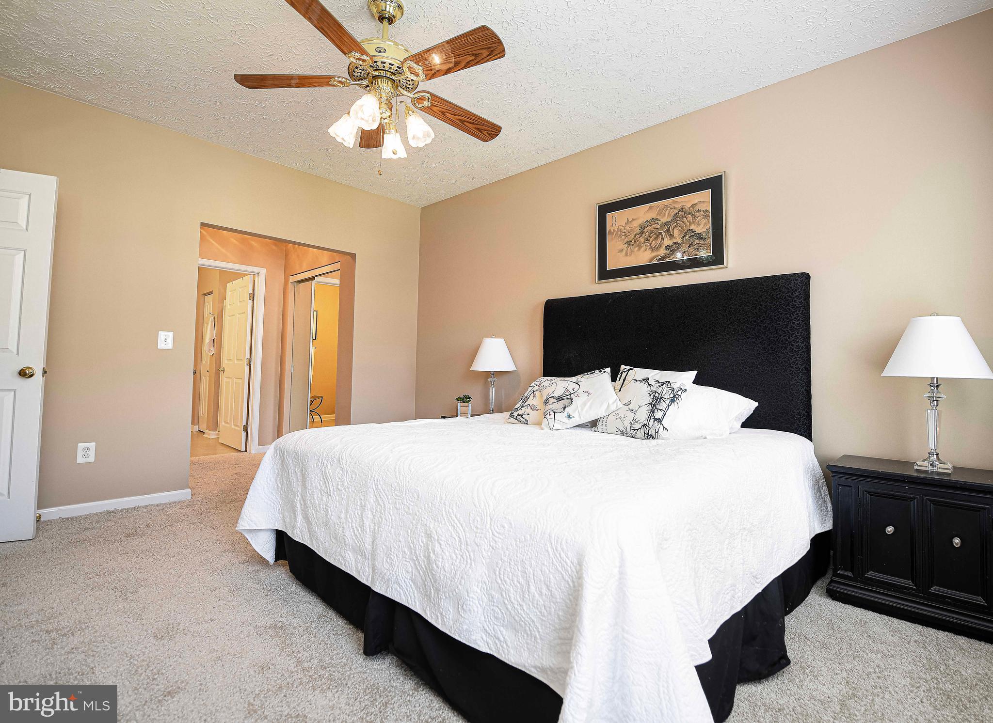 THE COURTYARDS AT POND - Residential