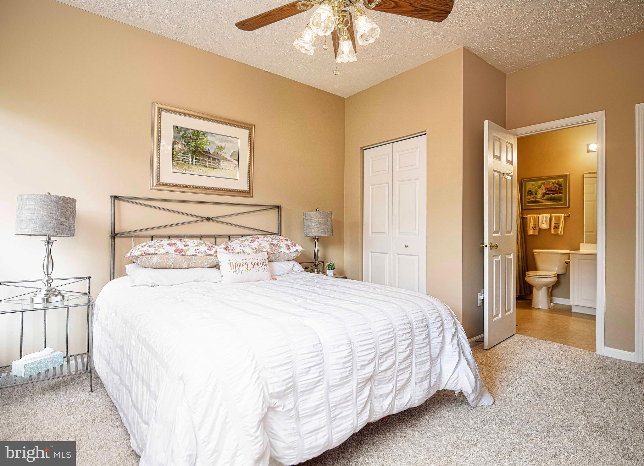 THE COURTYARDS AT POND - Residential