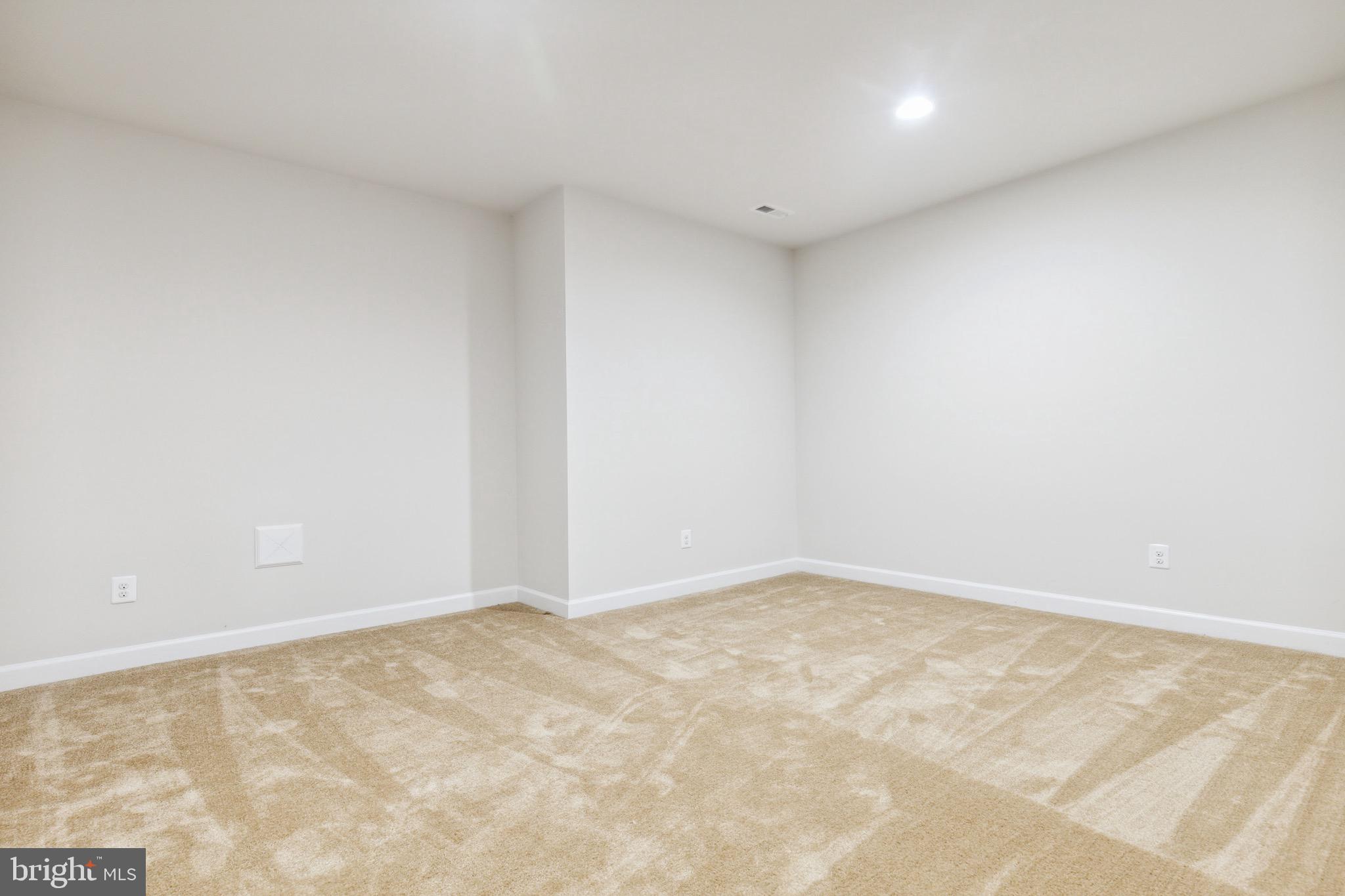 GROVE AT WILLOWSFORD - Residential