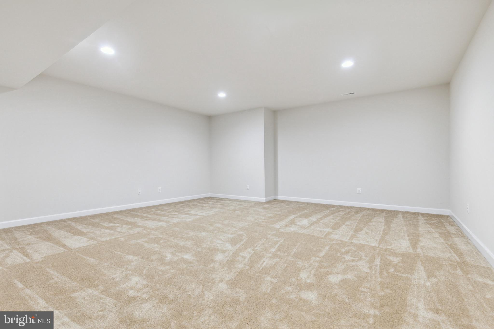 GROVE AT WILLOWSFORD - Residential