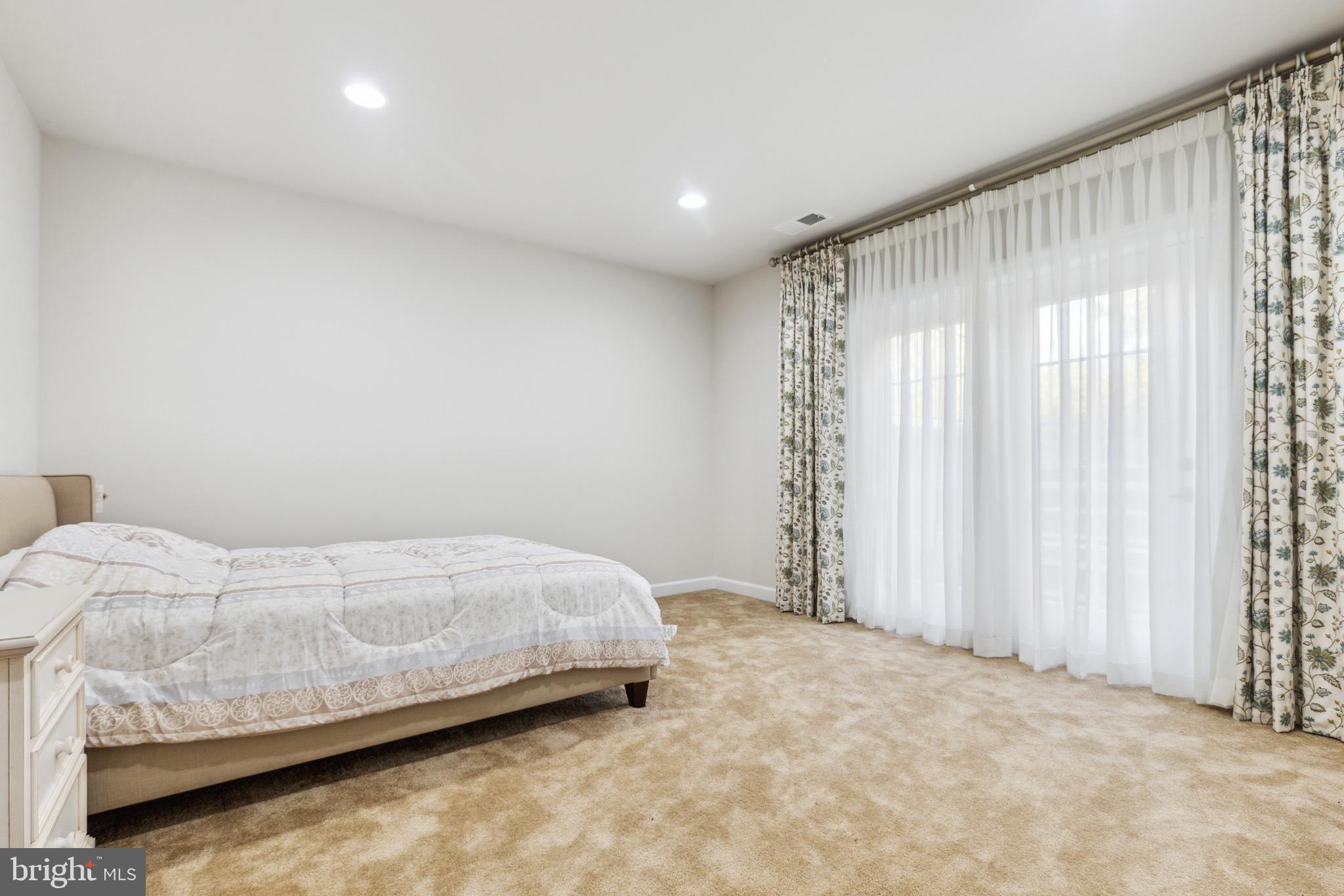 GROVE AT WILLOWSFORD - Residential