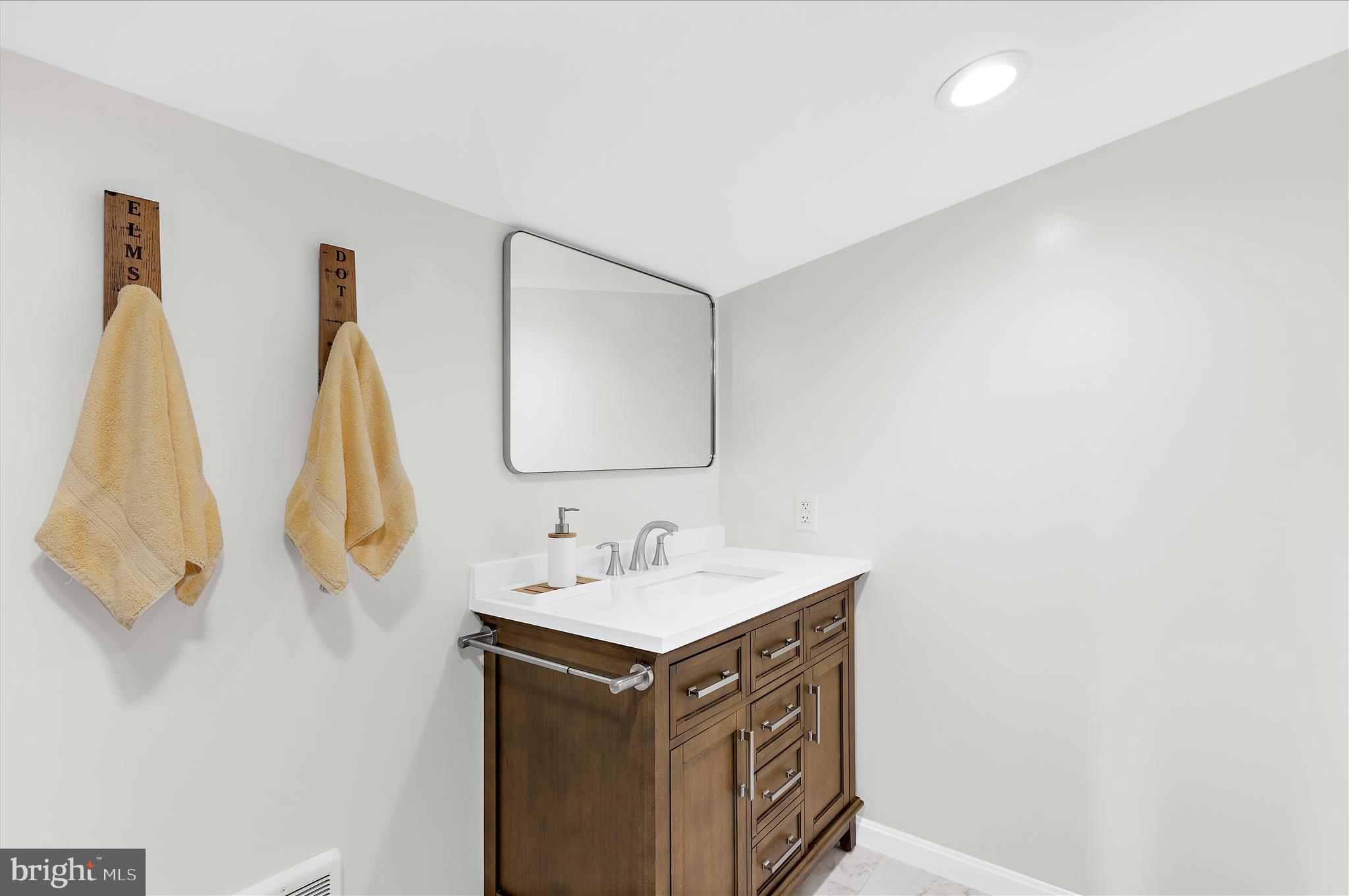 RIVIERA BEACH - Residential