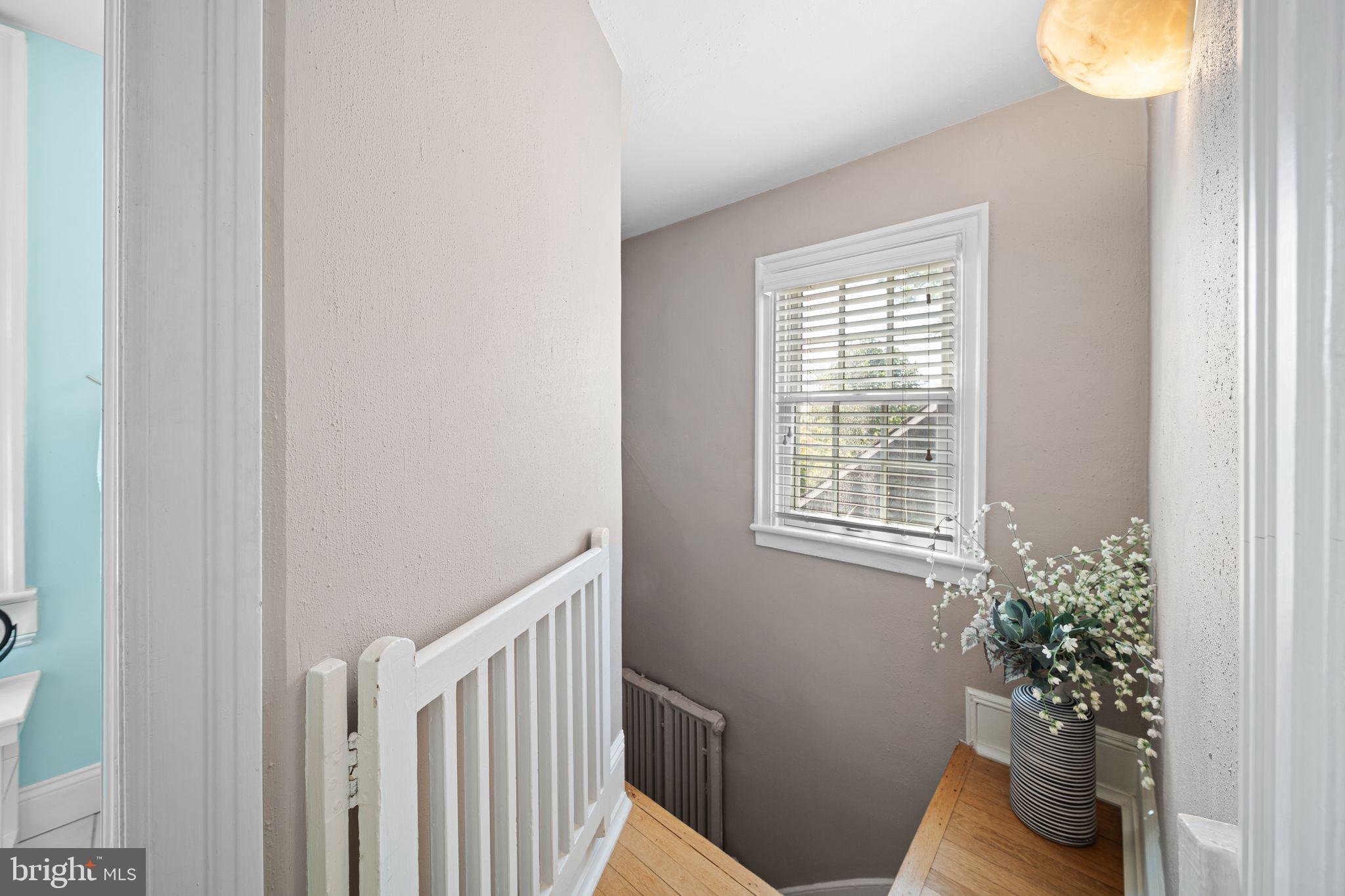 DELAVUE MANOR - Residential