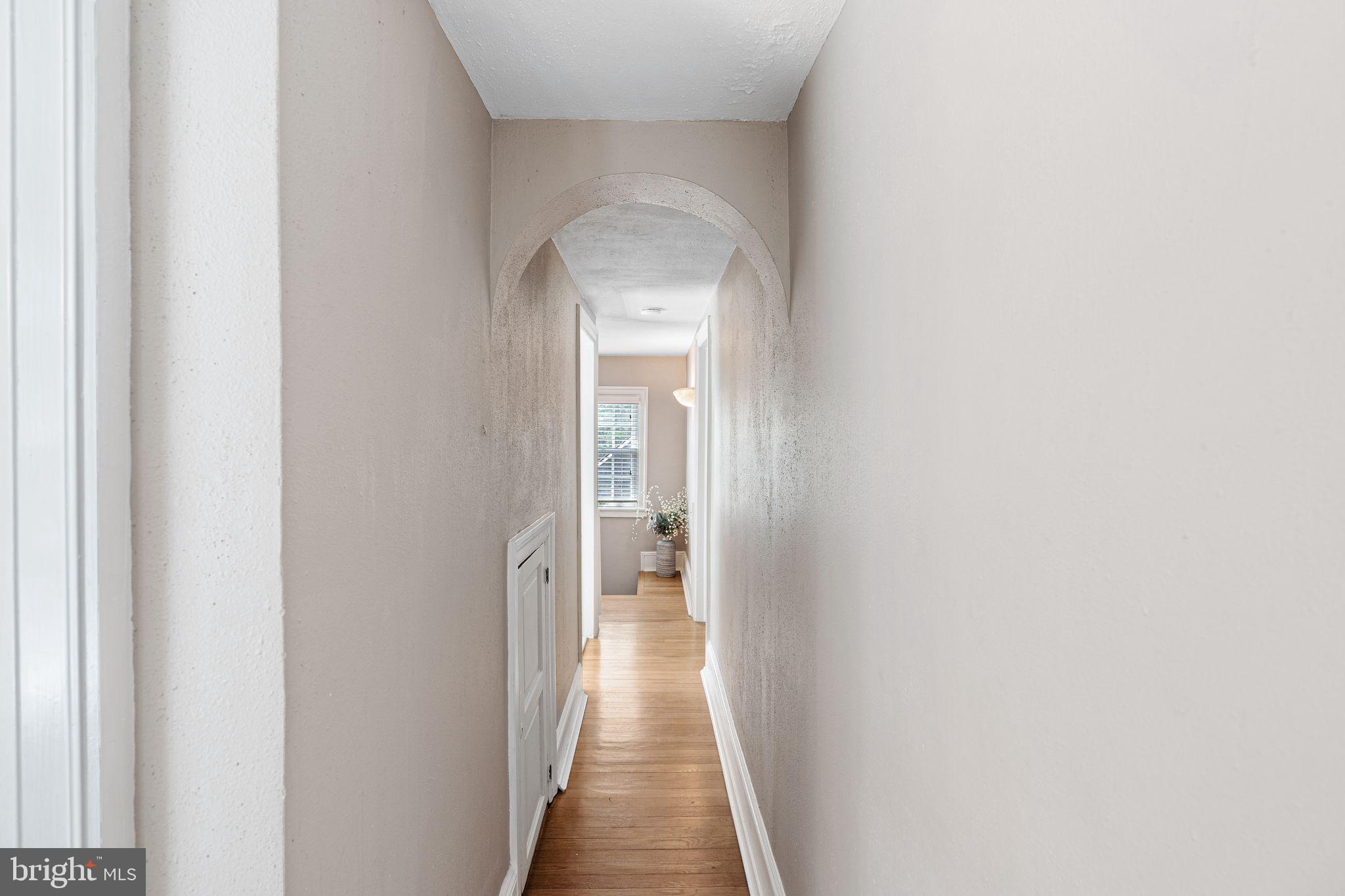 DELAVUE MANOR - Residential