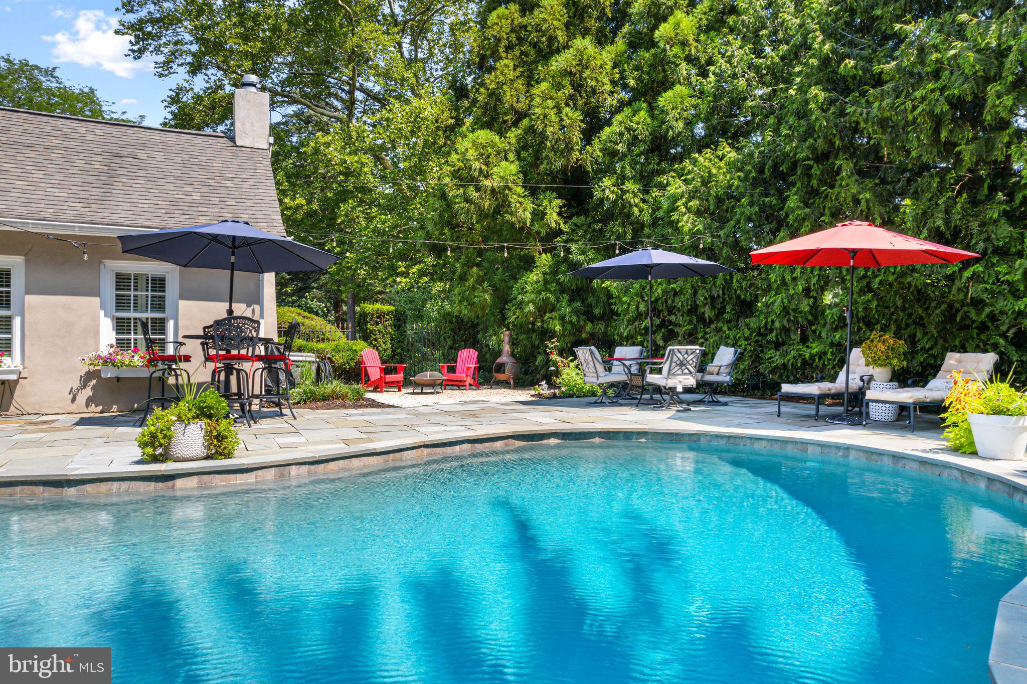 DELAVUE MANOR - Residential