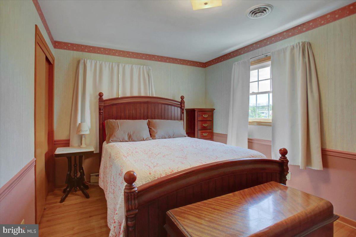 TOWN AND COUNTRY - Residential
