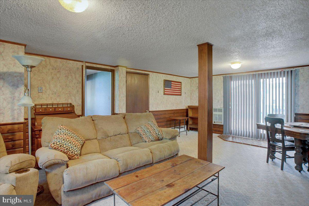 TOWN AND COUNTRY - Residential