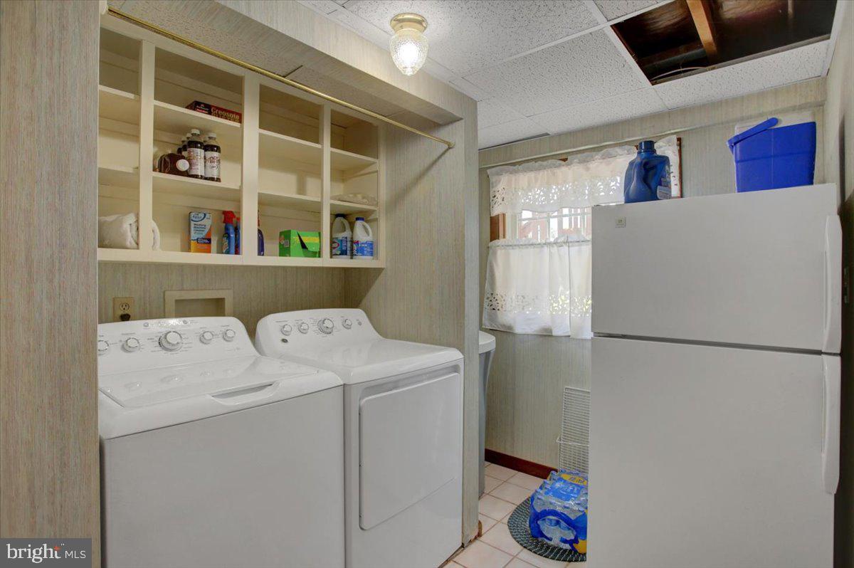 TOWN AND COUNTRY - Residential