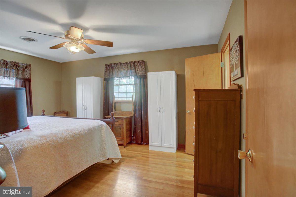 TOWN AND COUNTRY - Residential