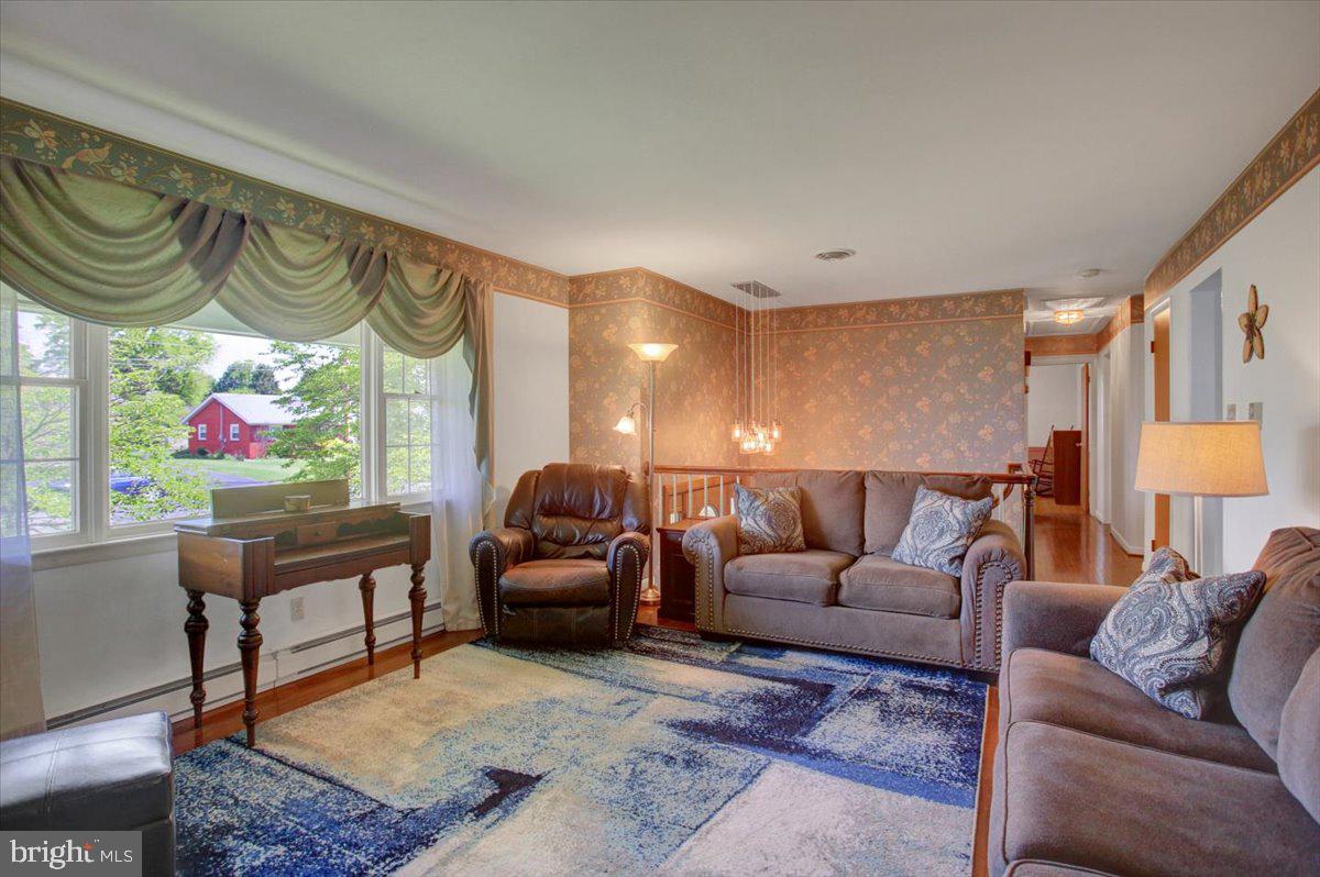 TOWN AND COUNTRY - Residential