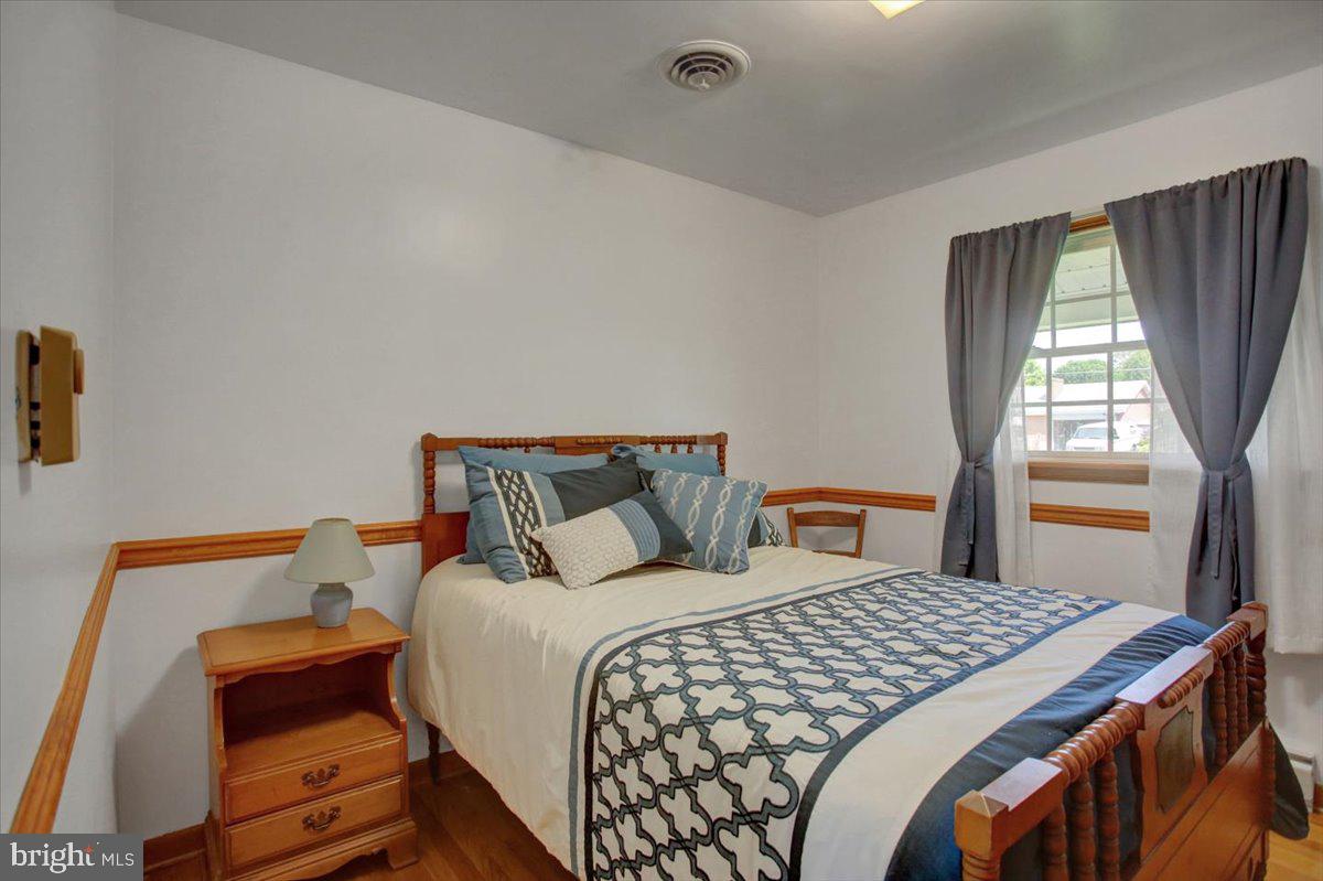 TOWN AND COUNTRY - Residential