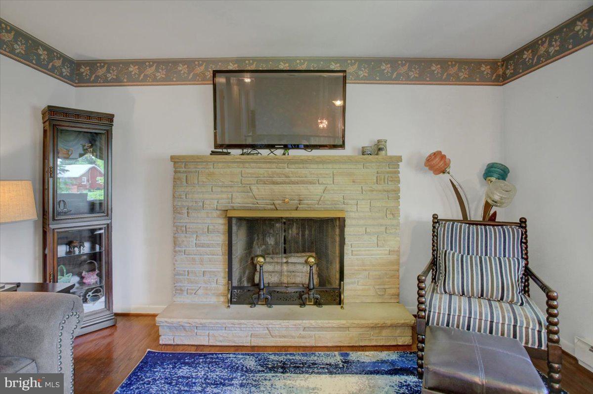 TOWN AND COUNTRY - Residential