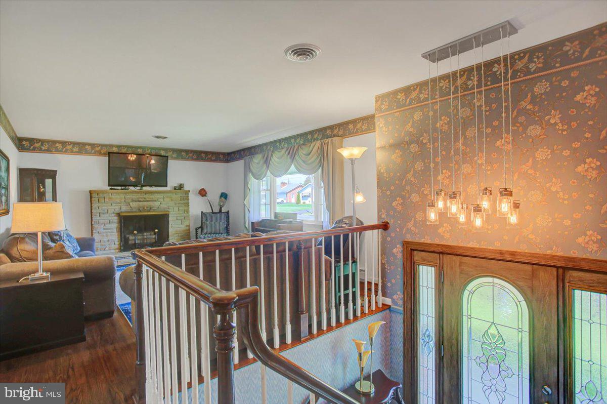 TOWN AND COUNTRY - Residential