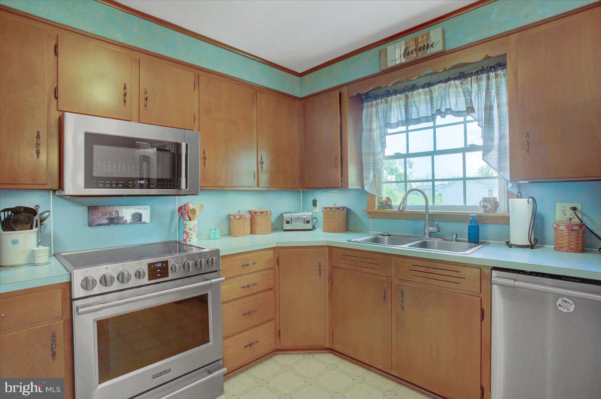 TOWN AND COUNTRY - Residential