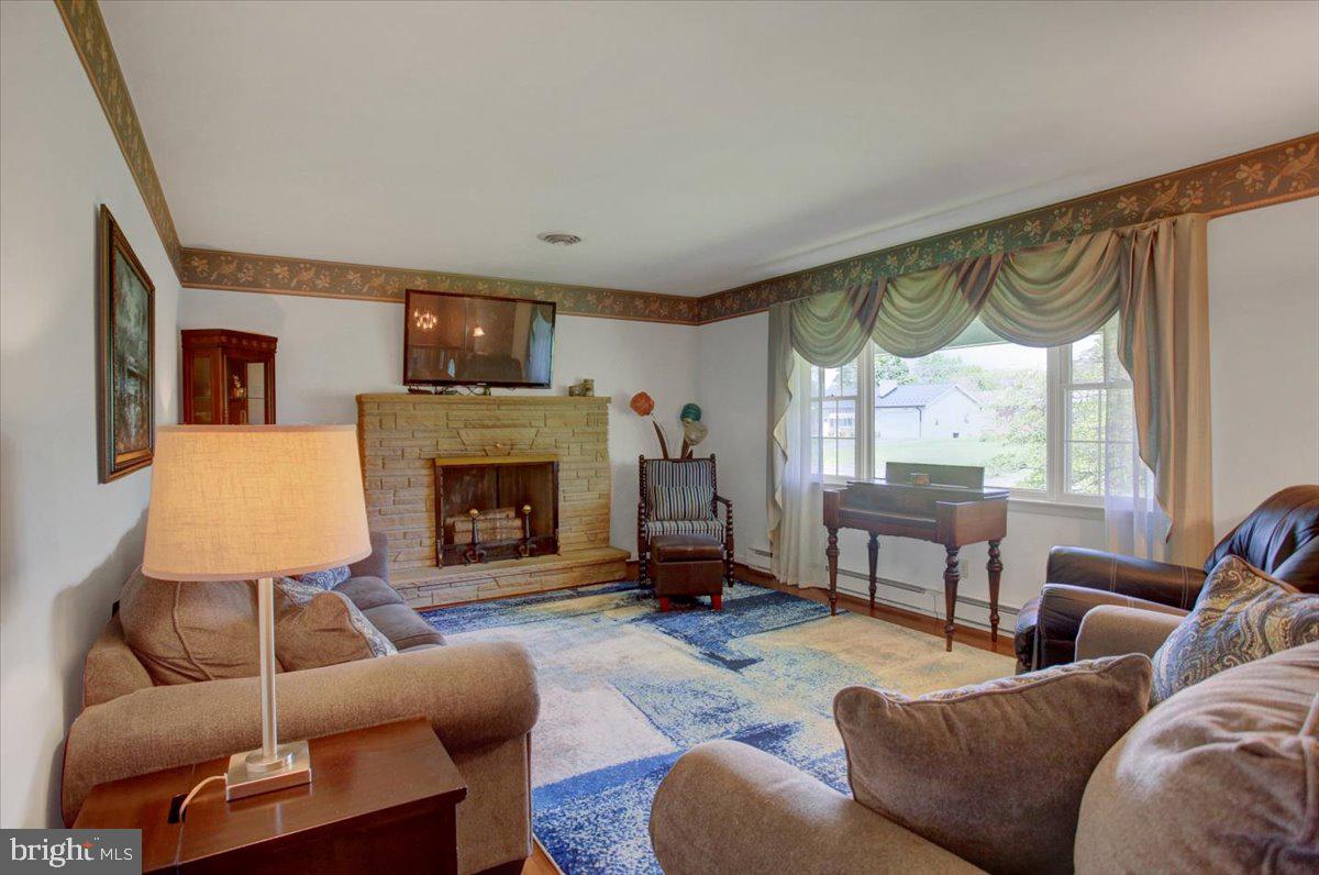 TOWN AND COUNTRY - Residential