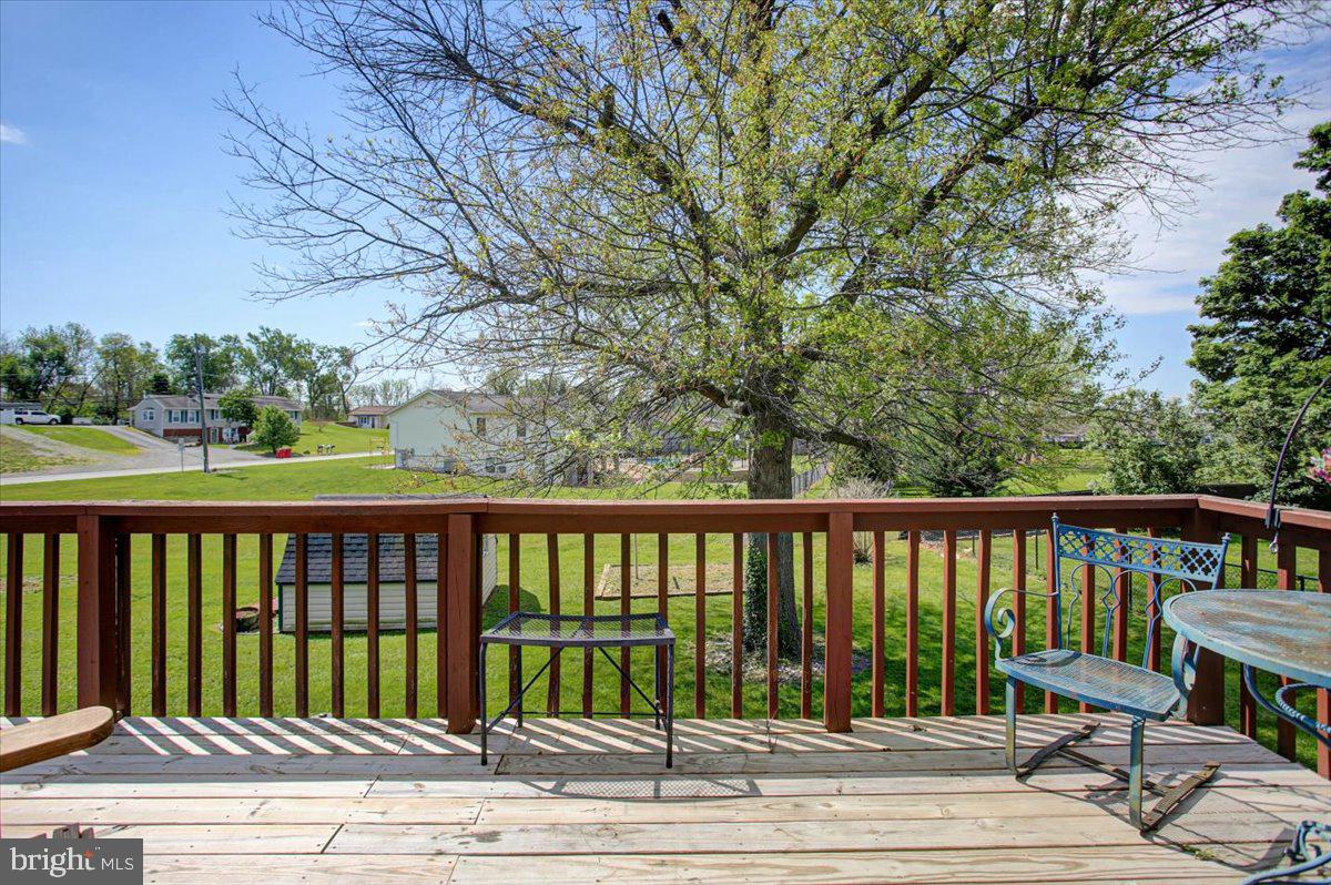 TOWN AND COUNTRY - Residential