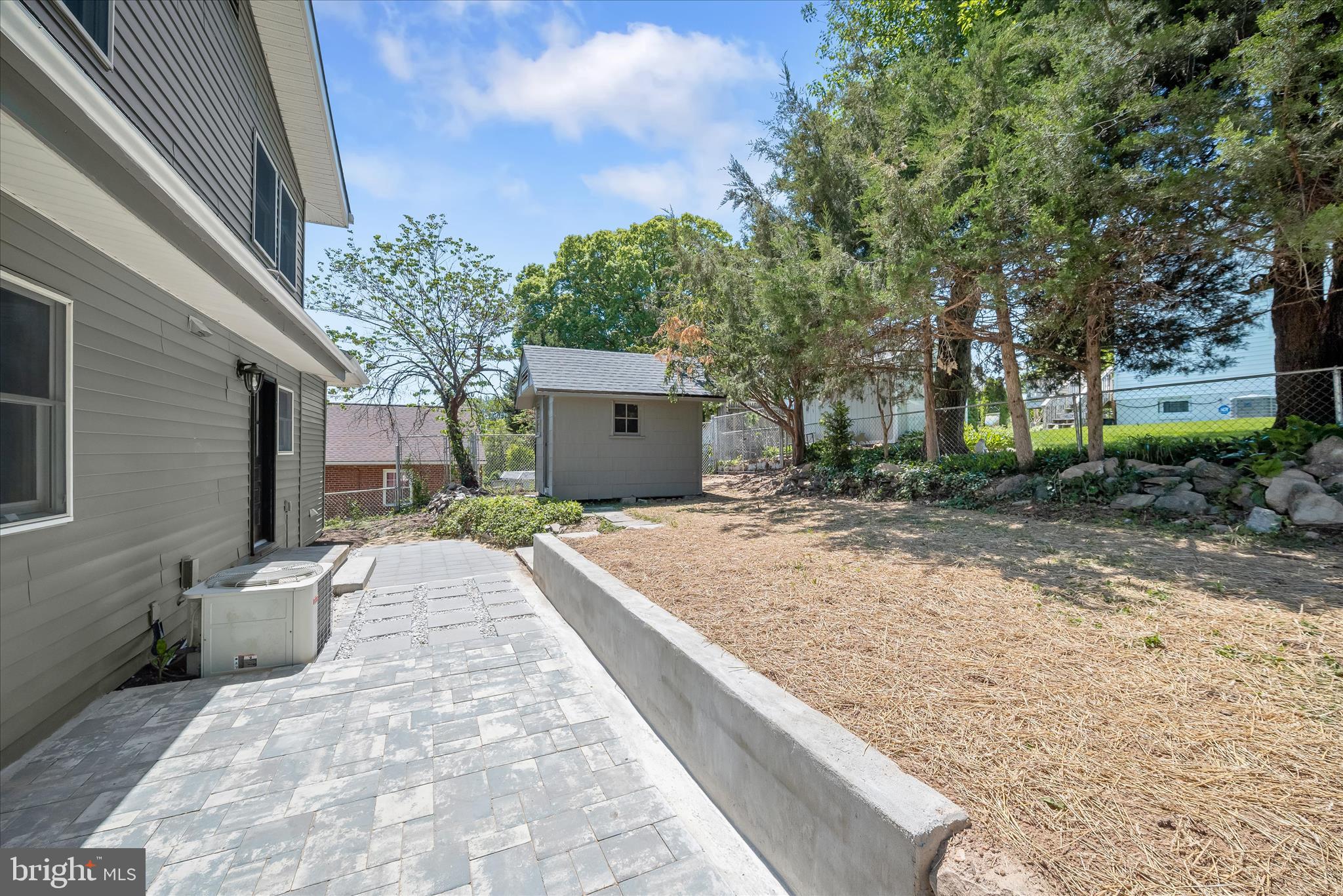 DAWN VILLAGE - Residential