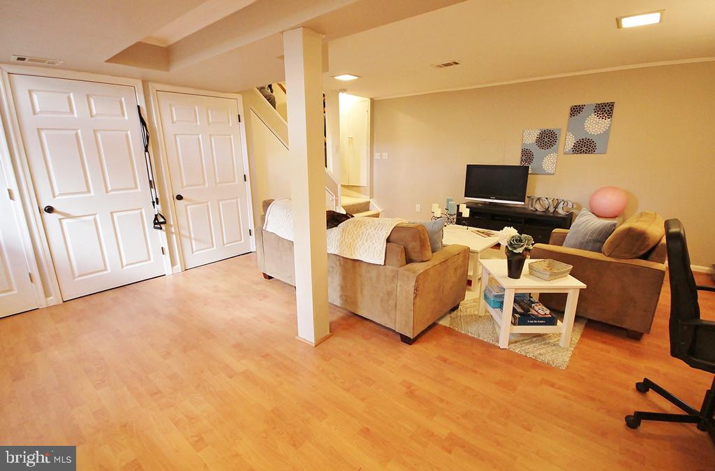 LAKE RIDGE - Residential