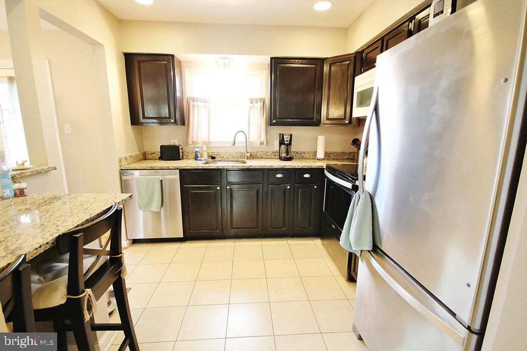 LAKE RIDGE - Residential