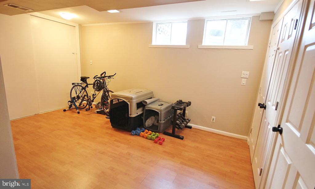 LAKE RIDGE - Residential