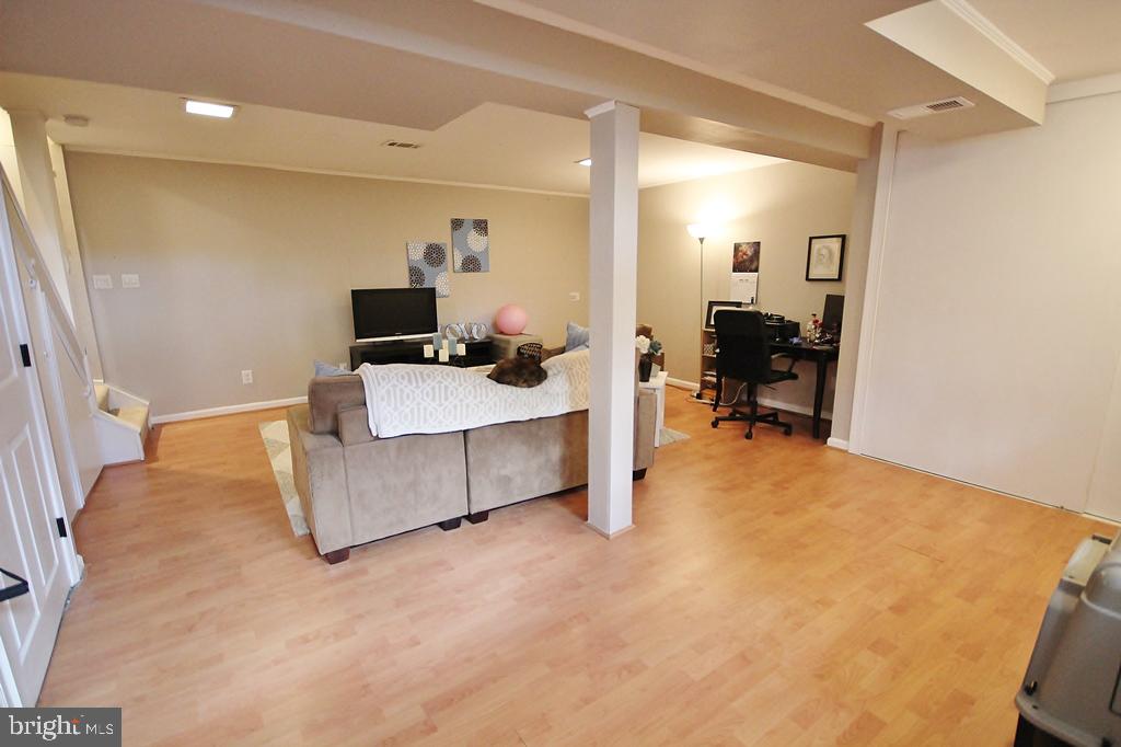 LAKE RIDGE - Residential