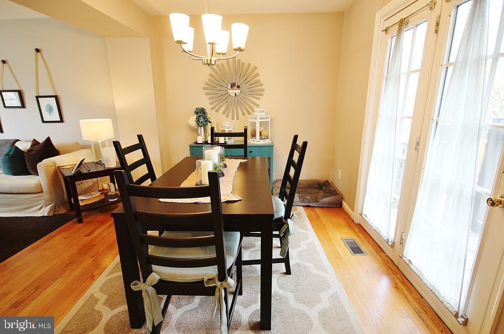 LAKE RIDGE - Residential