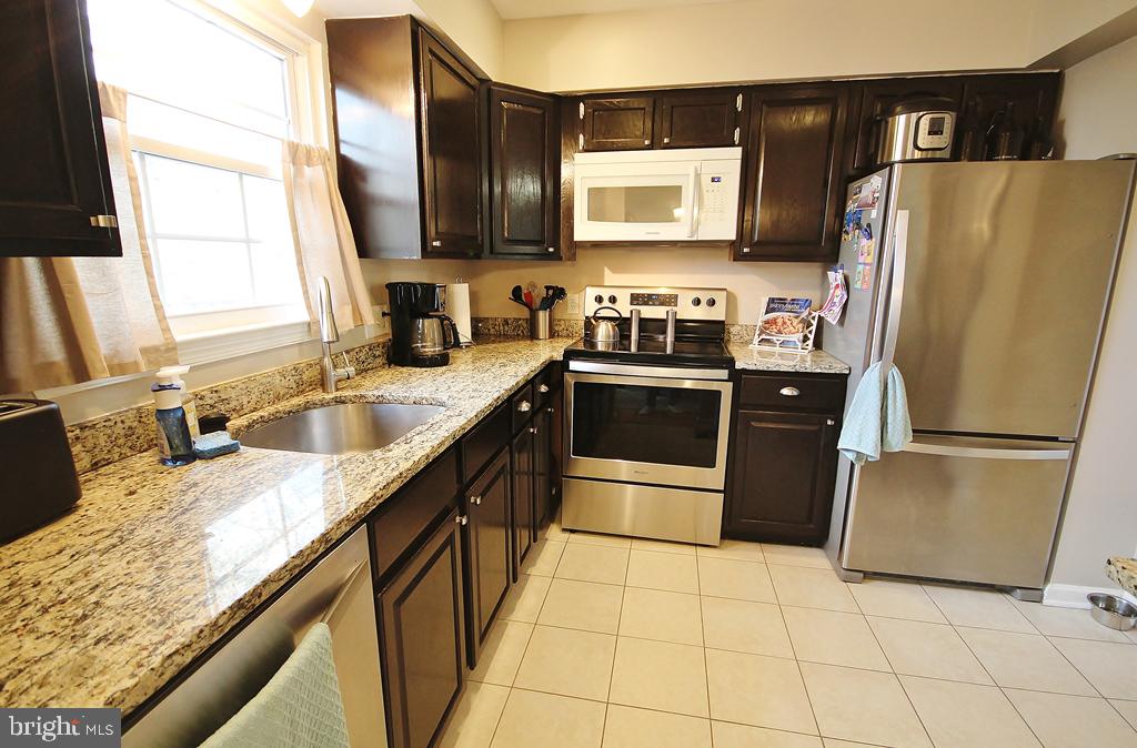 LAKE RIDGE - Residential