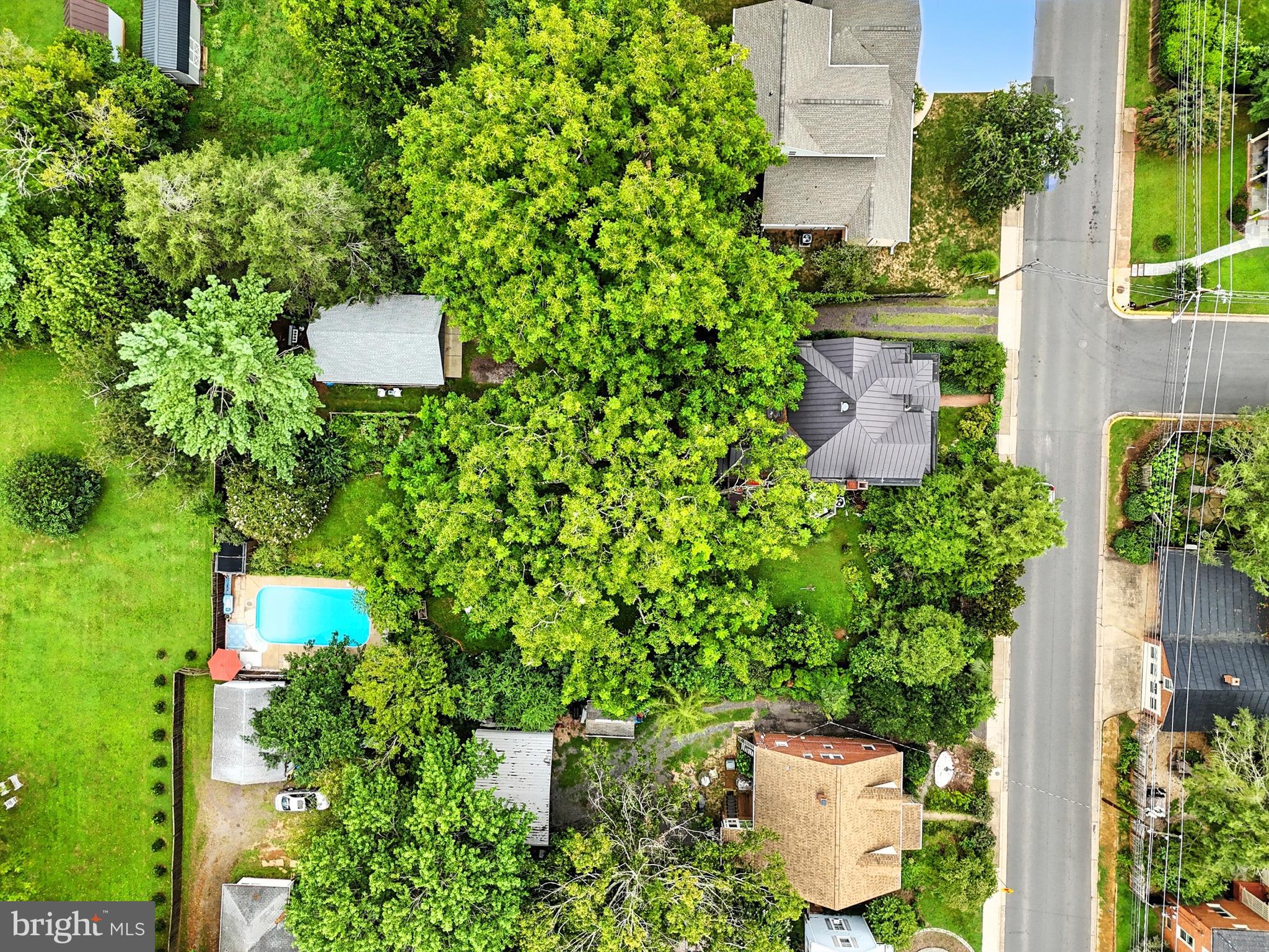 802 S BLUE RIDGE AVENUE