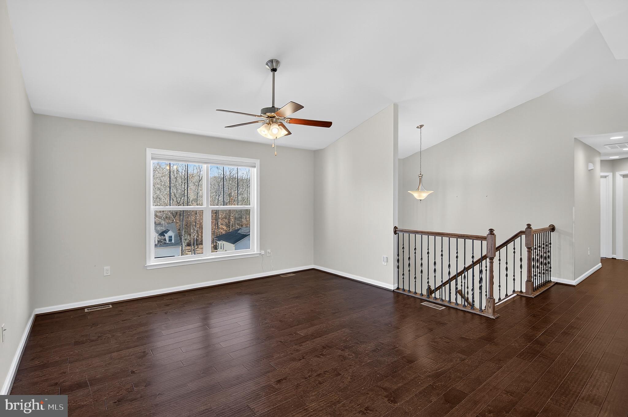 ARGYLE HILLS - Residential