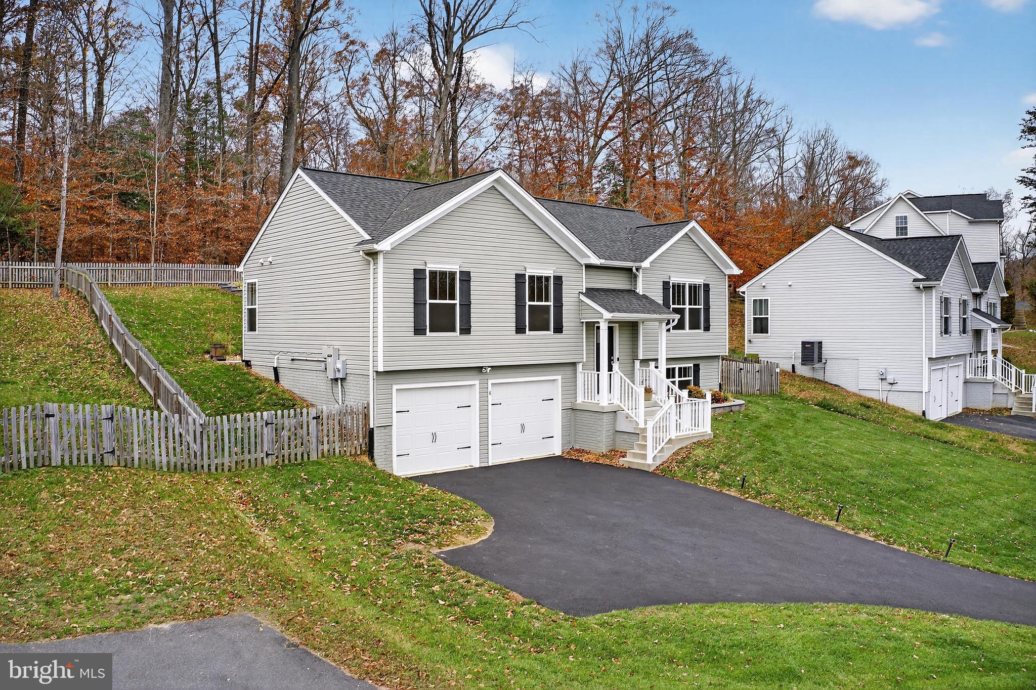 ARGYLE HILLS - Residential