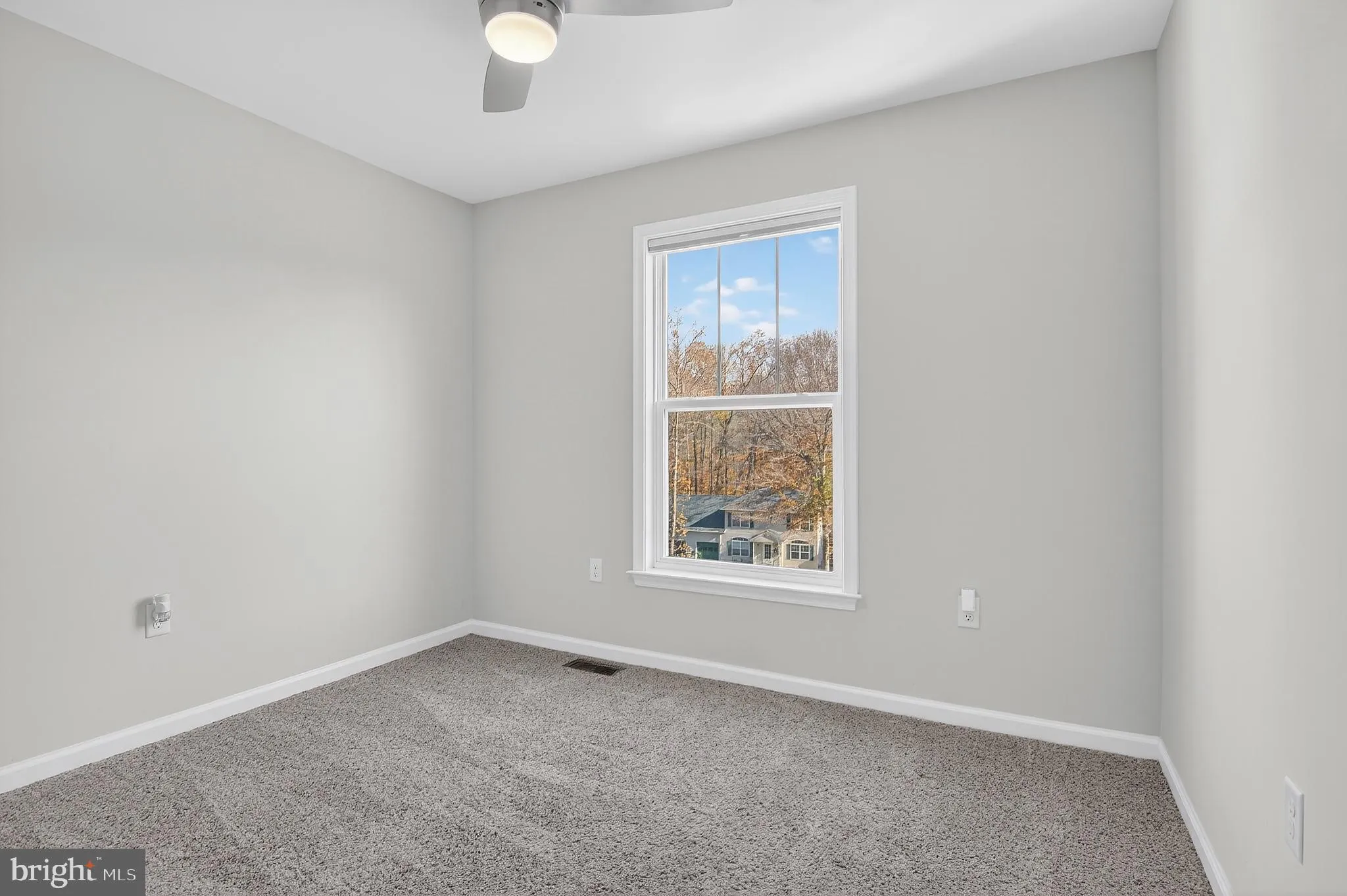 Fredericksburg, Virginia 22405, United States, 3 Bedrooms Bedrooms, ,3 BathroomsBathrooms,Residential,Active,241077