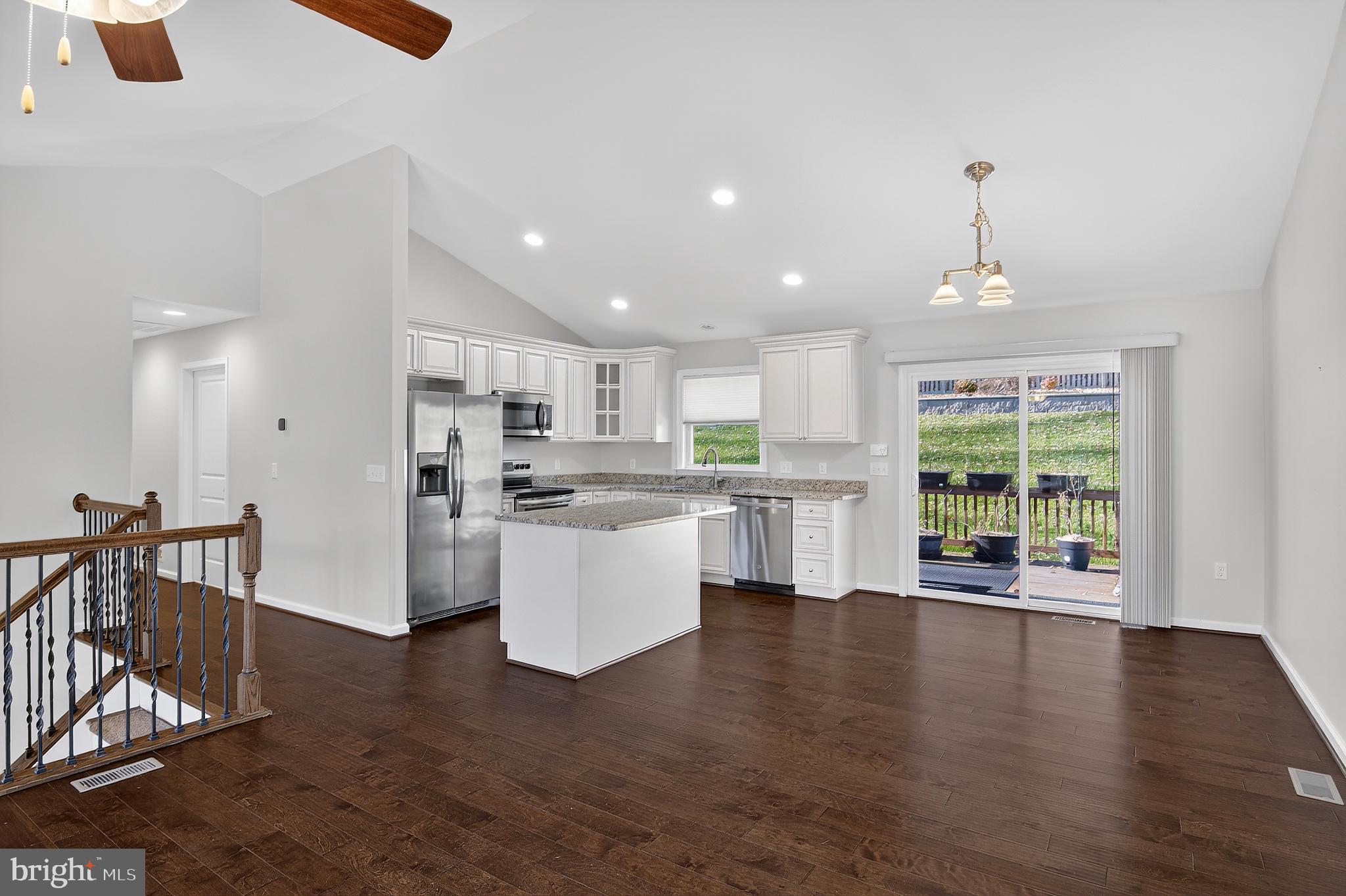 ARGYLE HILLS - Residential