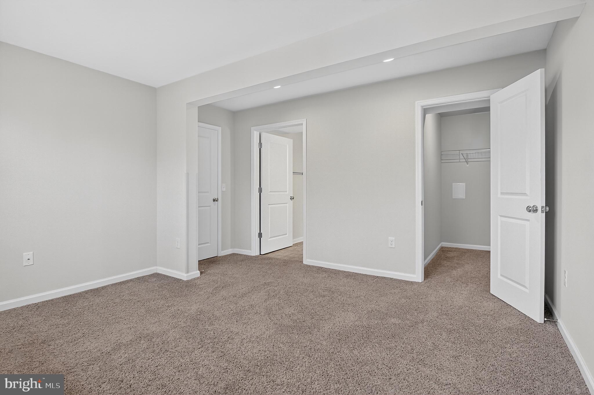 ARGYLE HILLS - Residential